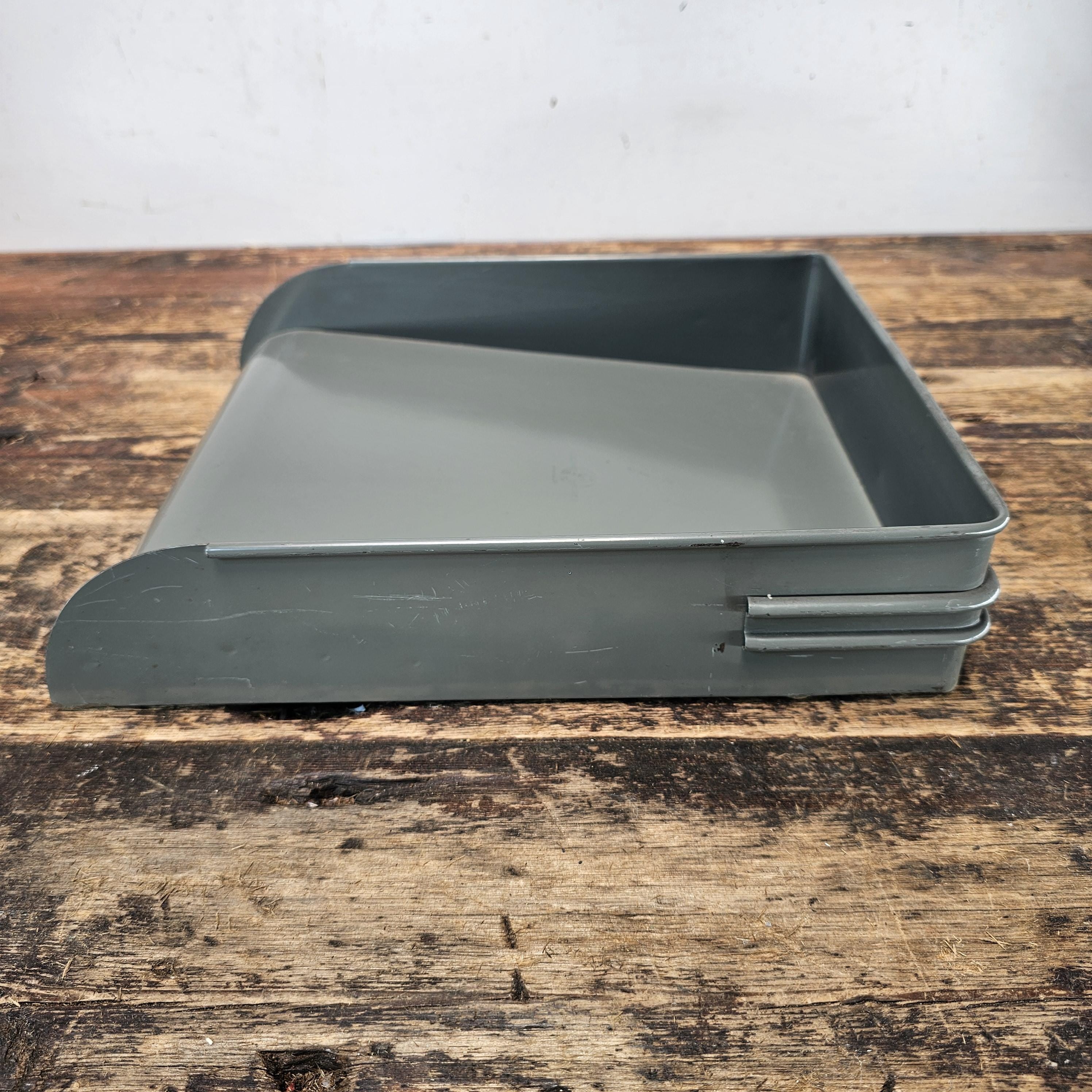 Vintage Globe-Wernicke Metal Paper Tray File Organizer