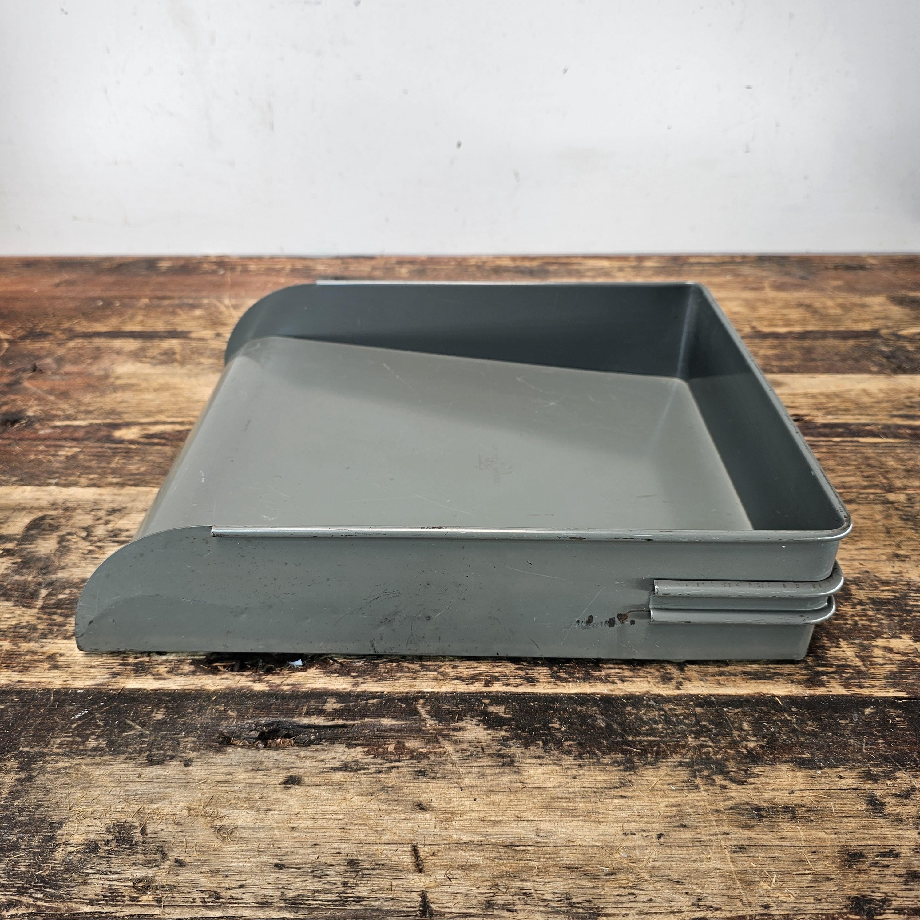 Vintage Globe-Wernicke Metal Paper Tray File Organizer