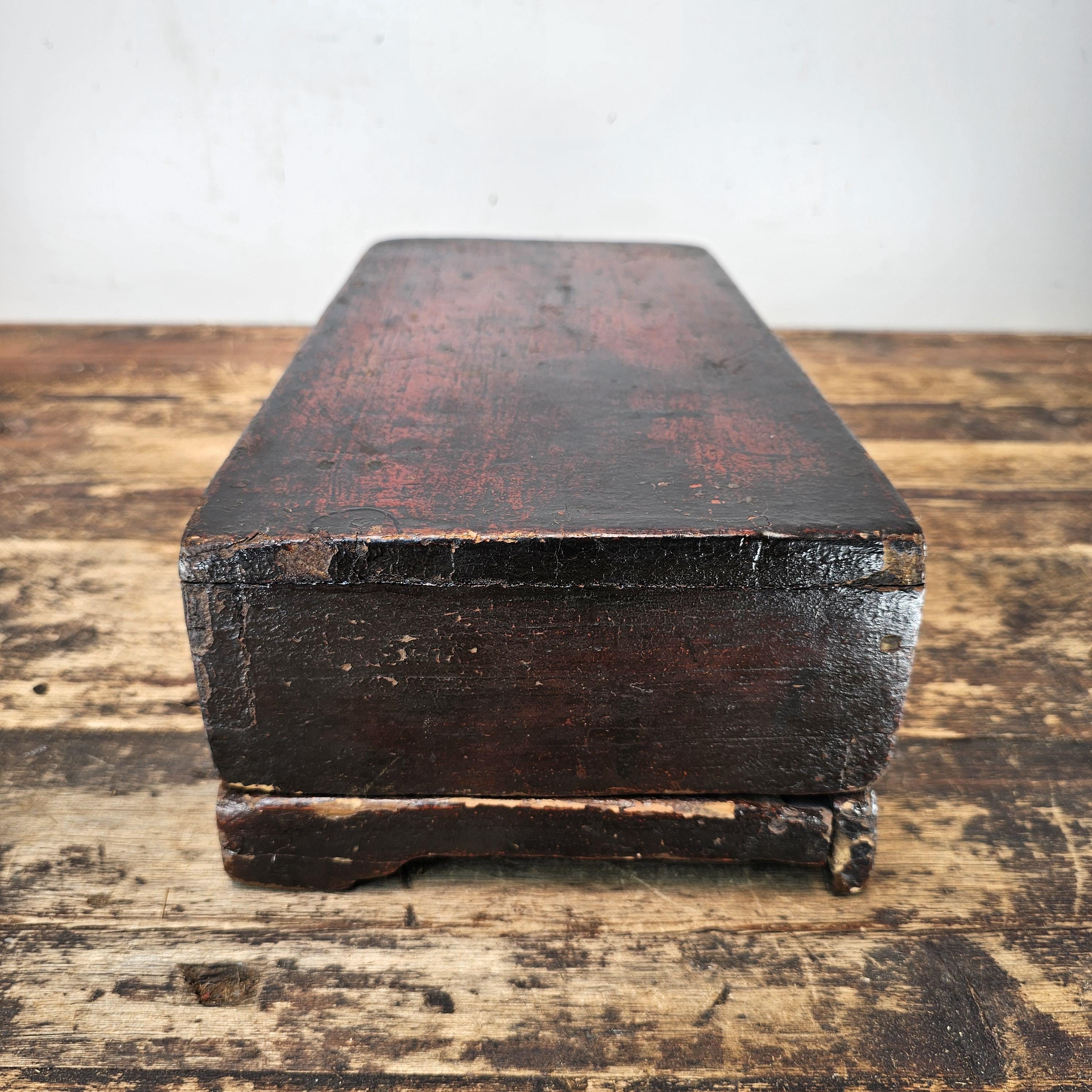 Antique Primitive Wooden Apothecary Box with 8 Wells & Lid