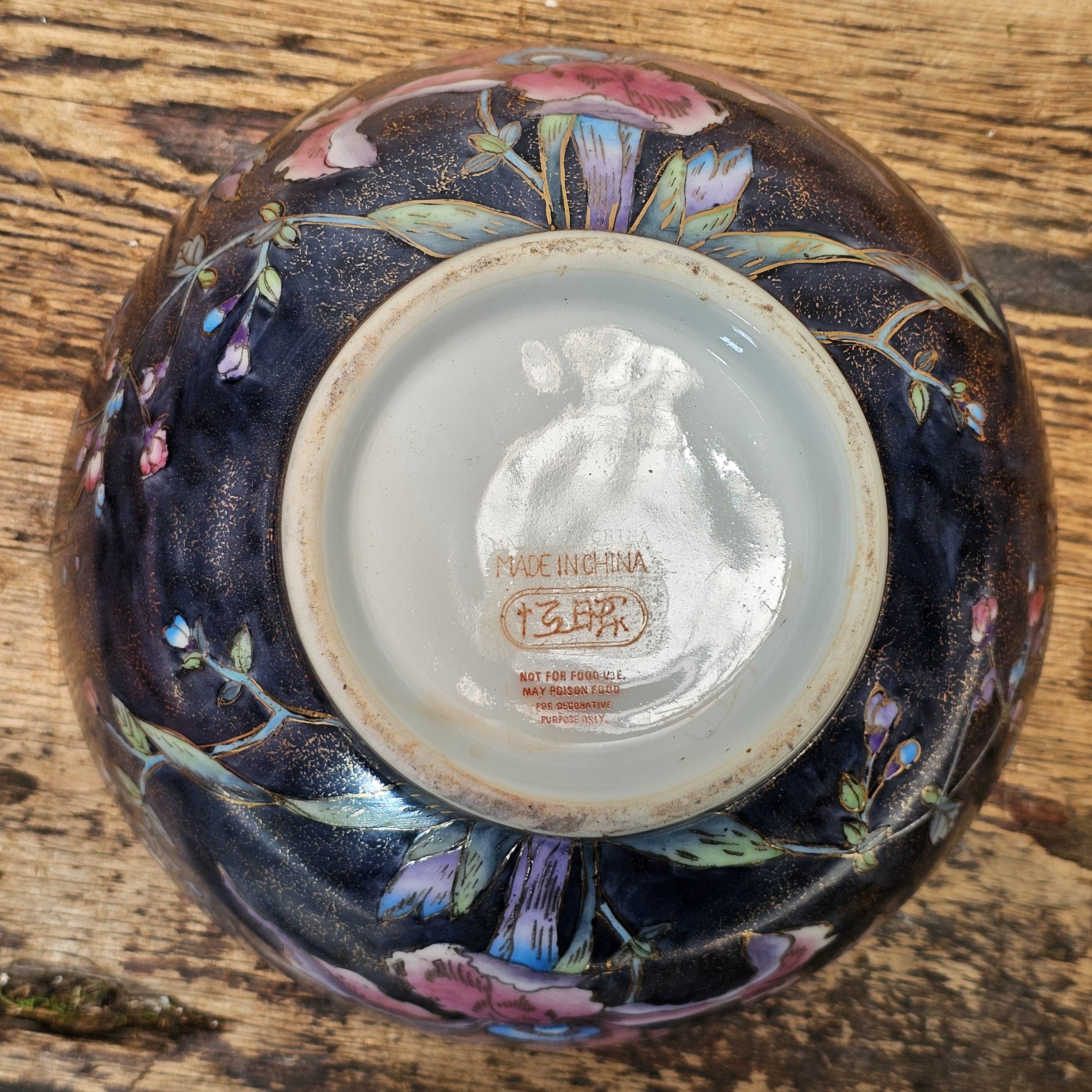 Vintage Chinese Export Ware Porcelain Bowl with Hand-Painted Iris & Gold Leaf