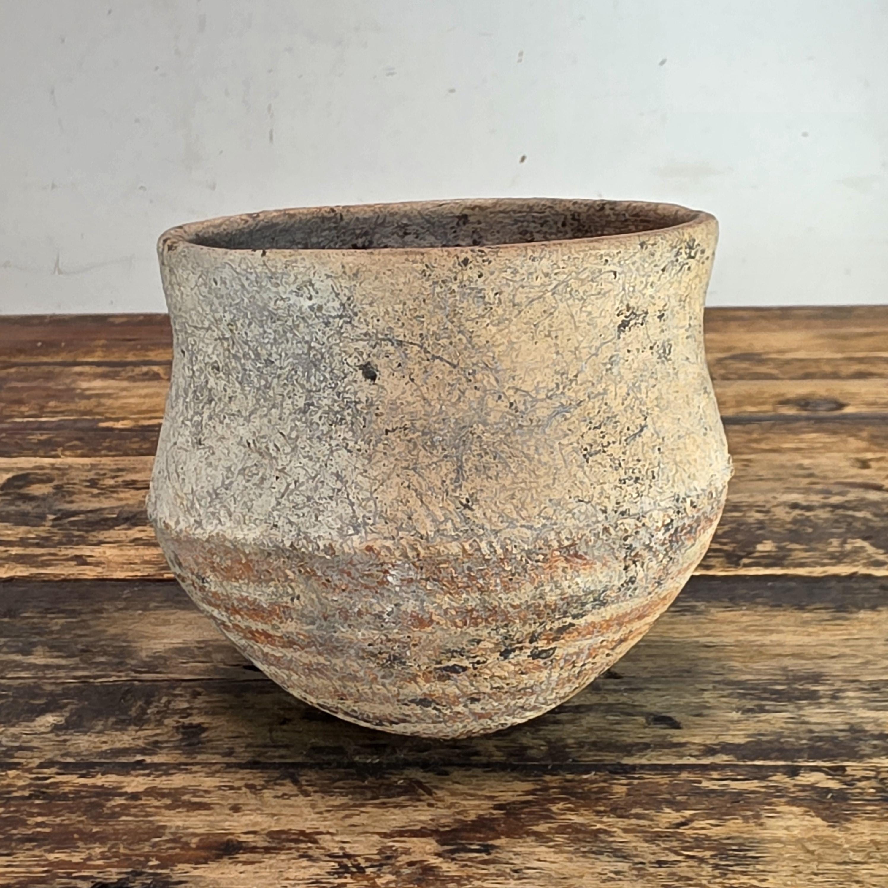 Ancient-Style Red Painted Jar with Cord Impressions East to Central Asian Style