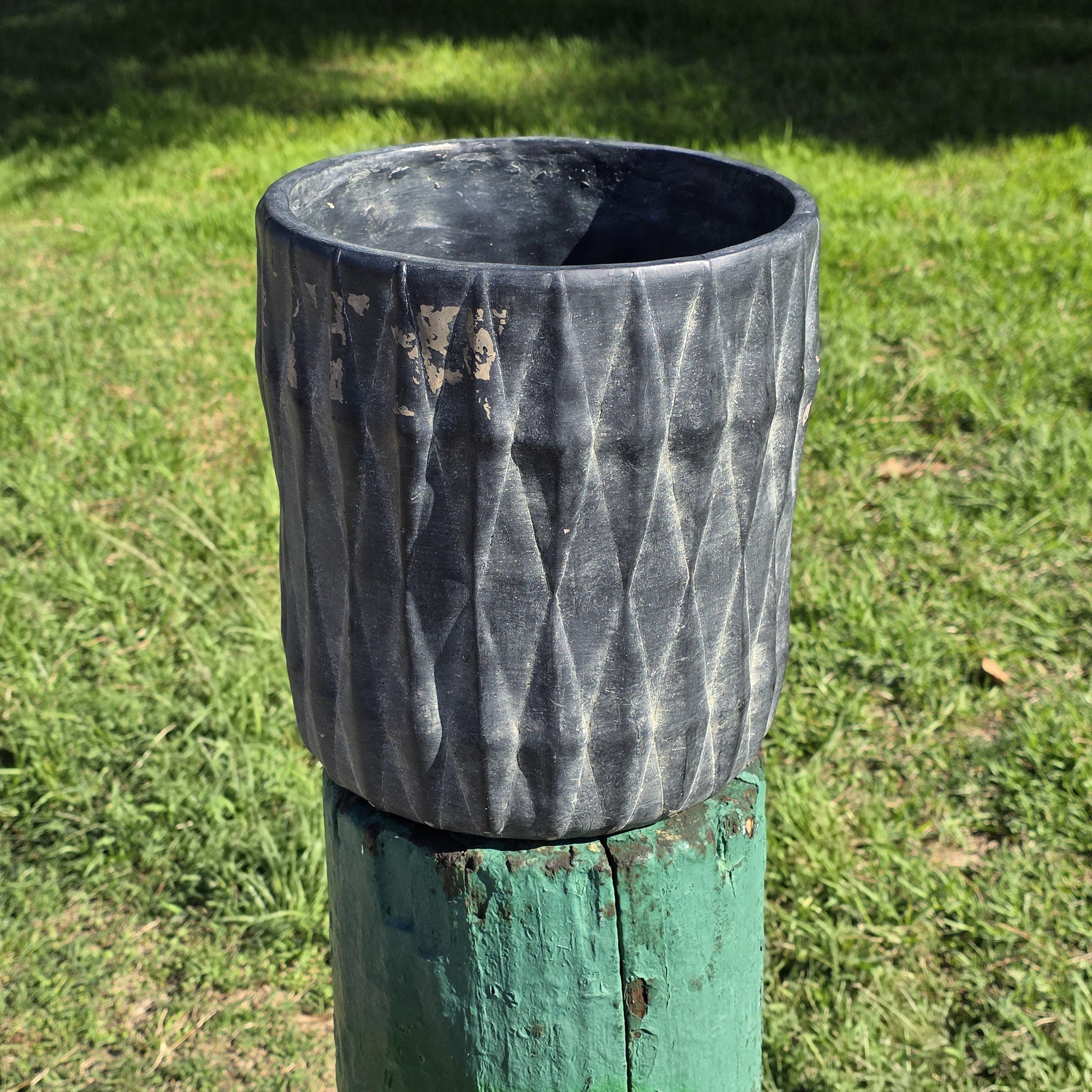 Graphite Fiber-Cement Faceted Planter Diamond Texture 10"Dia x 11"H