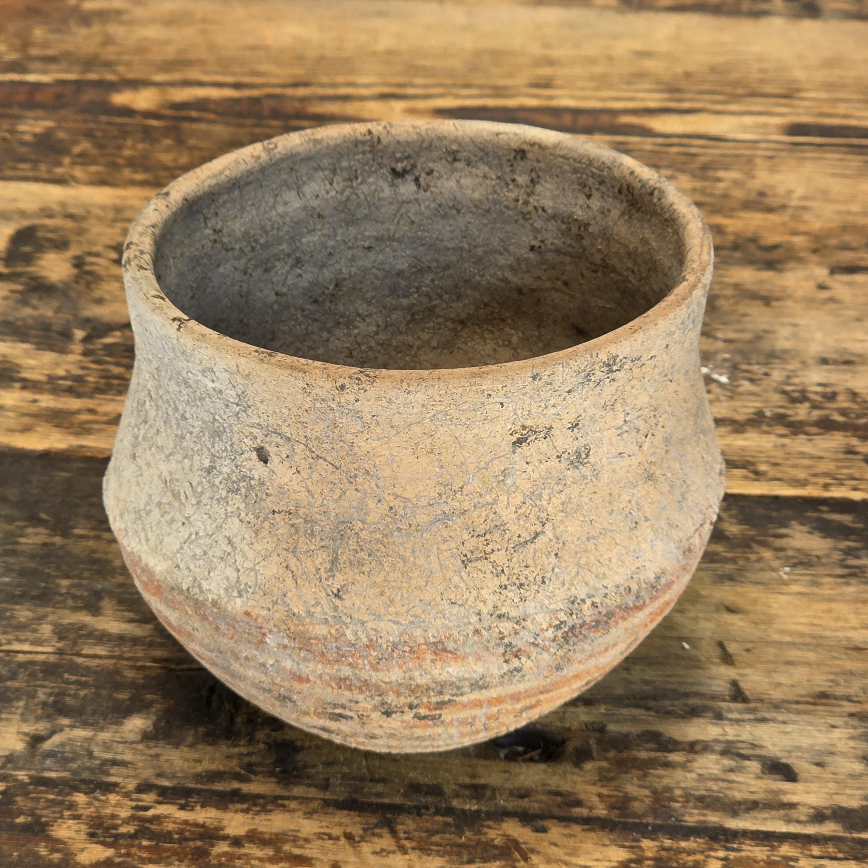 Ancient-Style Red Painted Jar with Cord Impressions East to Central Asian Style