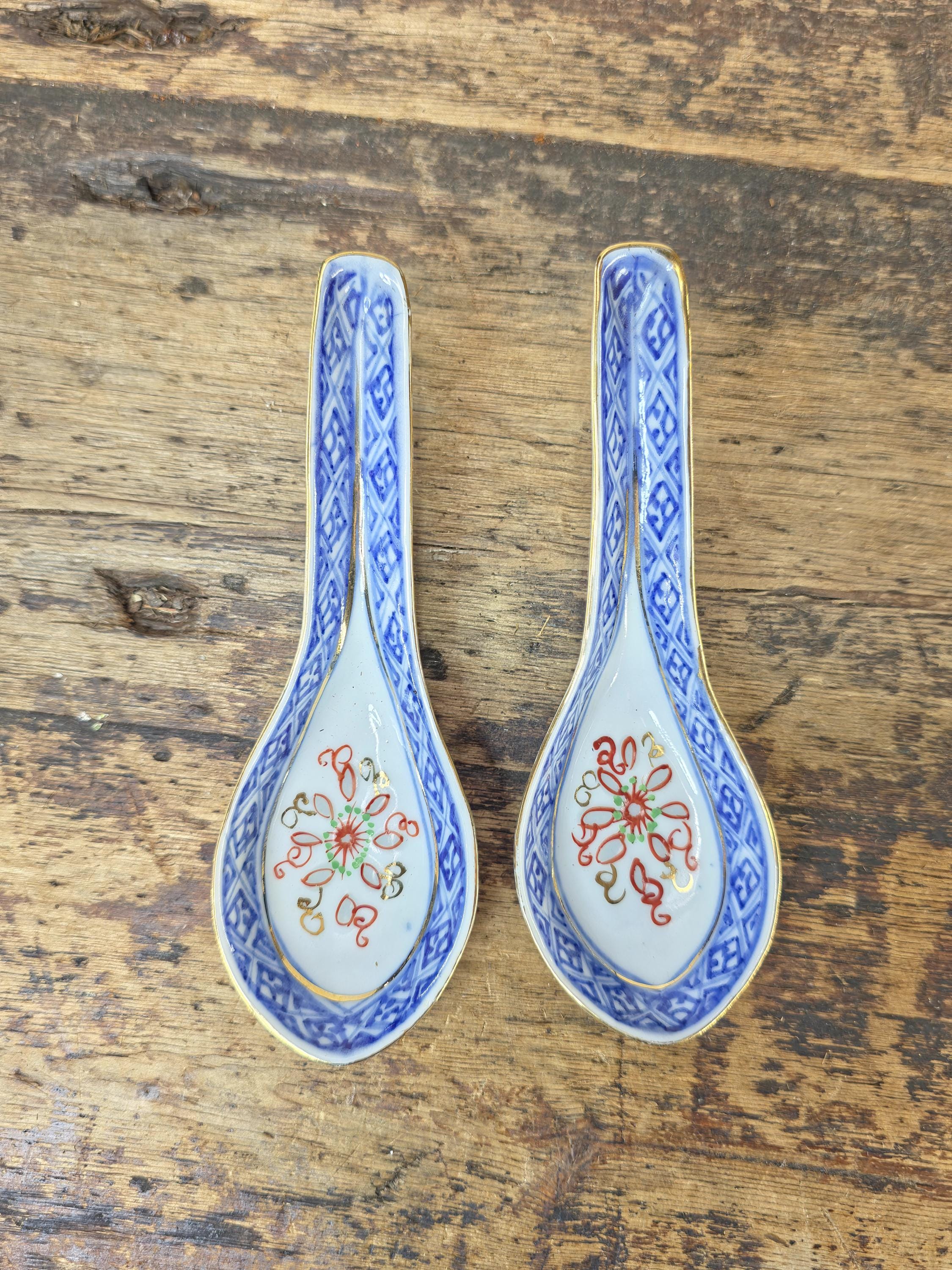 Vintage Chinese Porcelain Spoons Pair Blue White Red Gold 5.5"