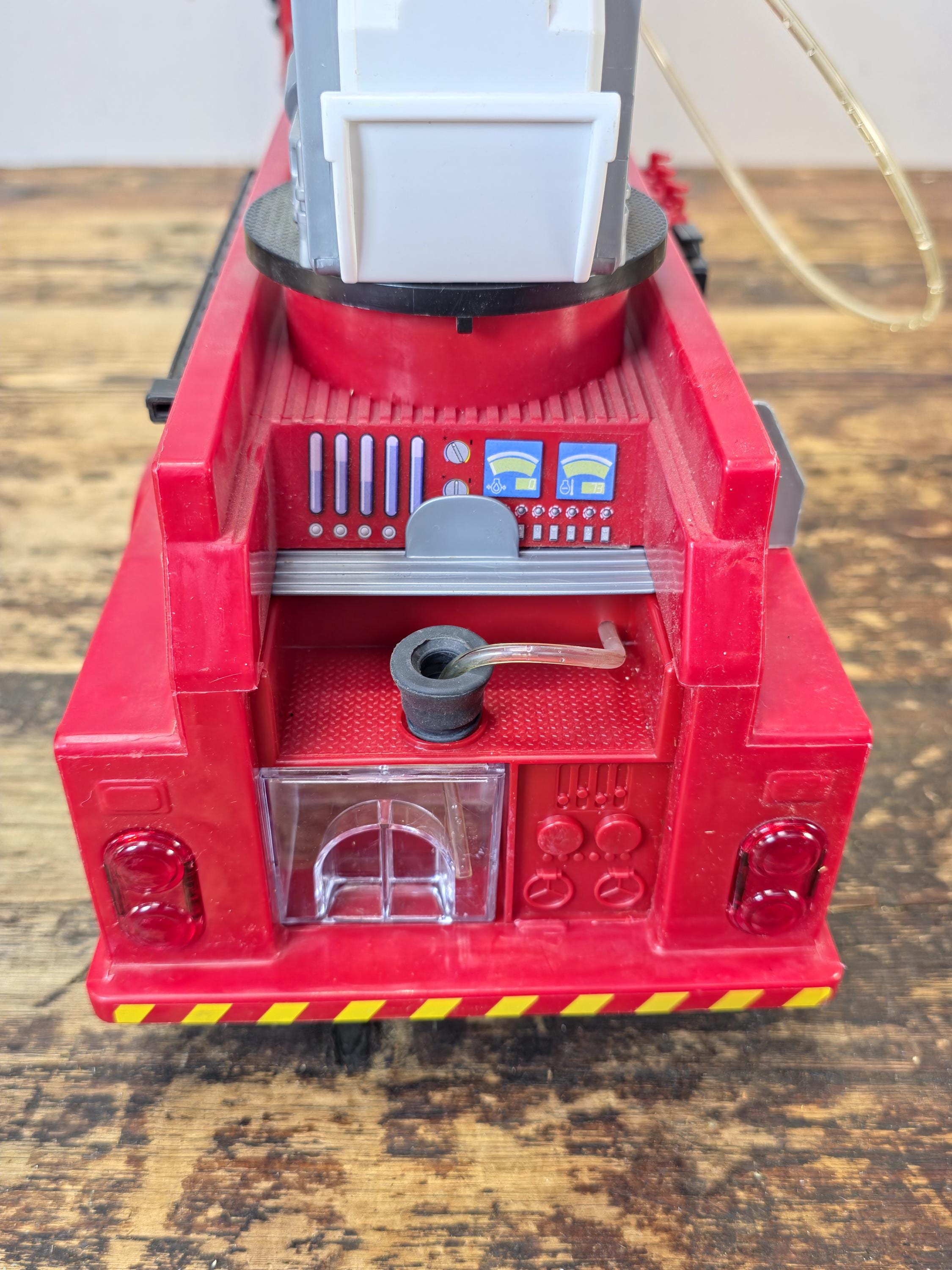 Dickie Toys Light & Sound Fire Rescue Truck No.35