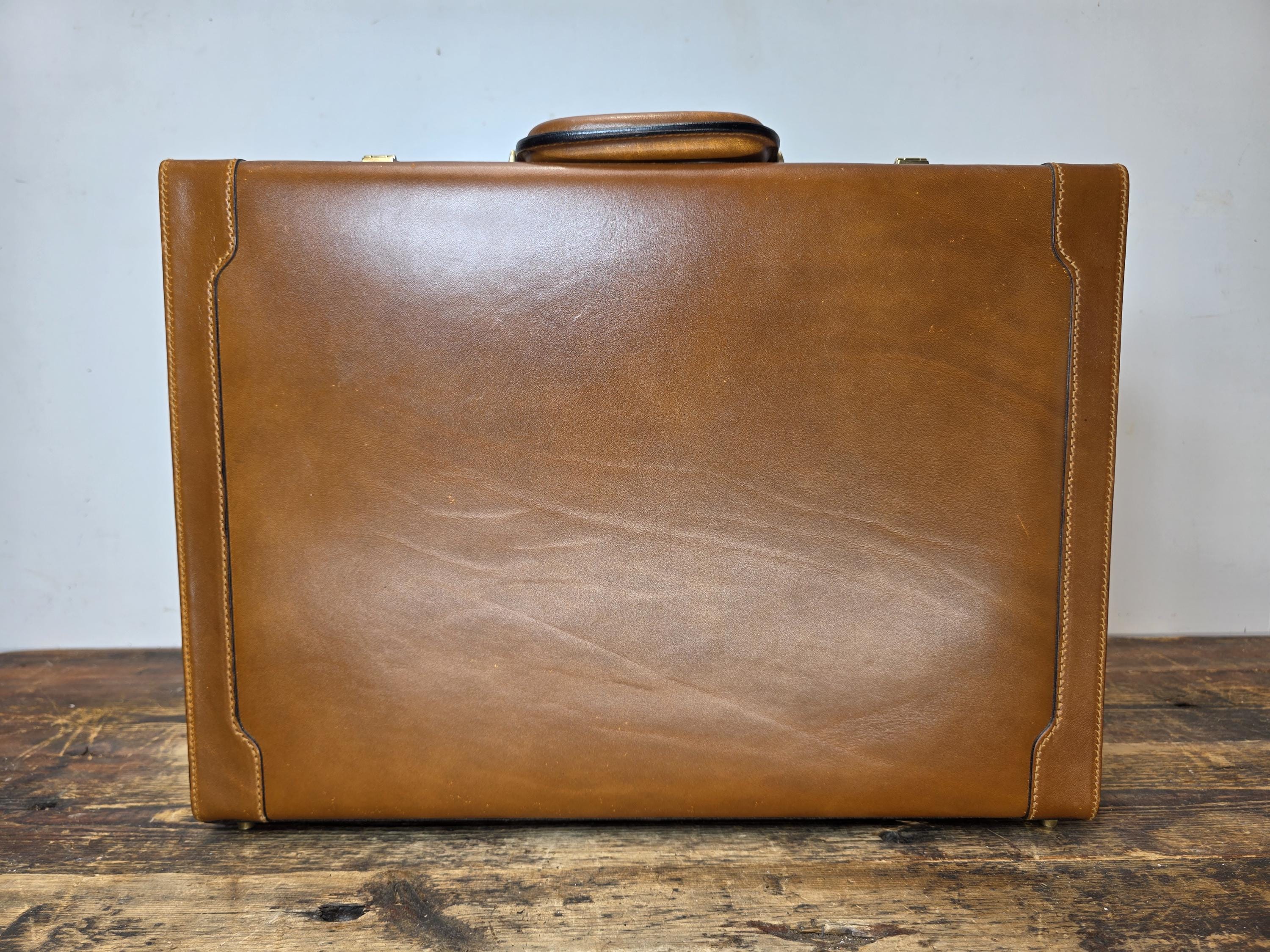 Bally Italy Leather Attache Briefcase CEO President Hard Case with Dust Cover