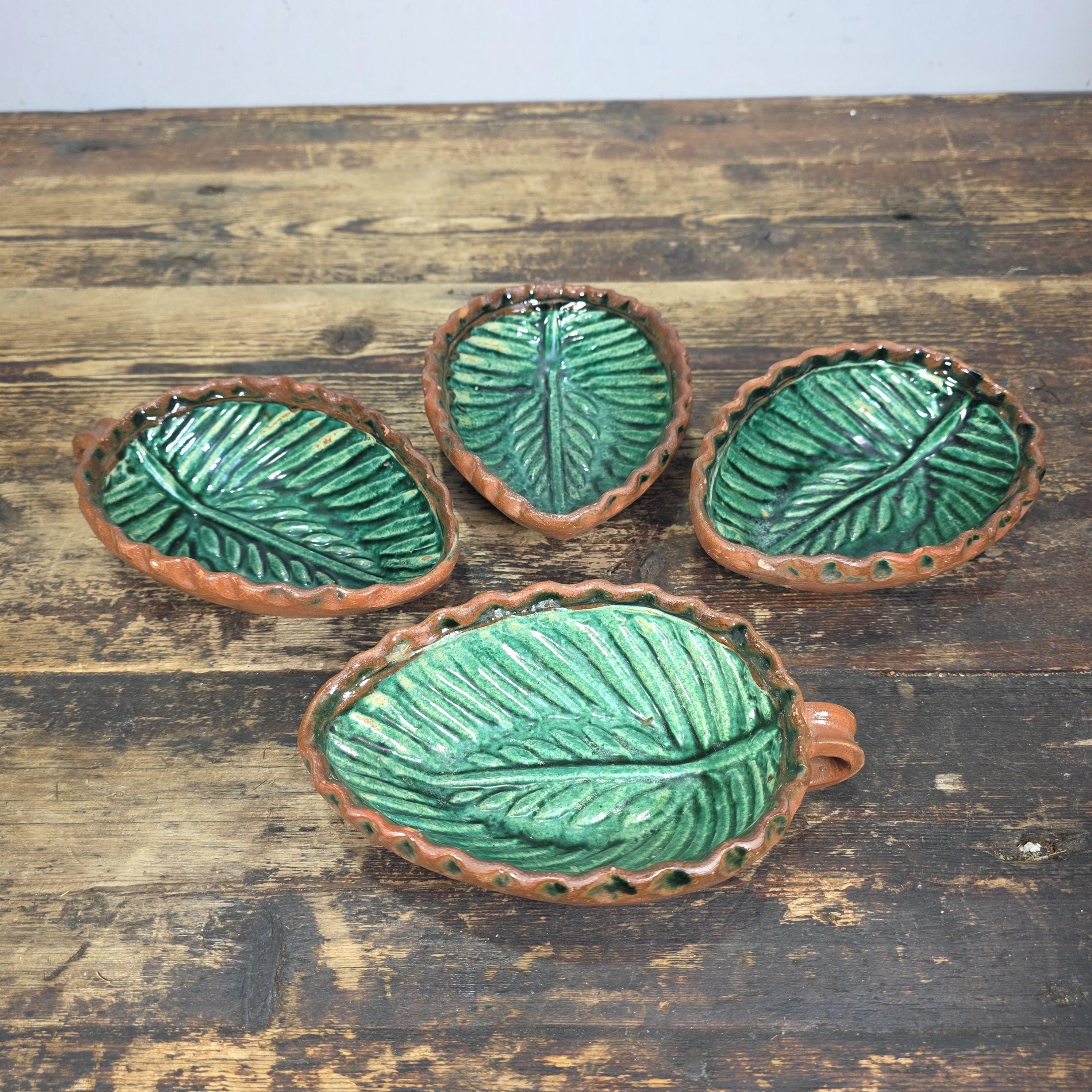 Set of 4 Vintage Patamban Barro Verde Leaf Bowls Green Glazed Mexican Pottery