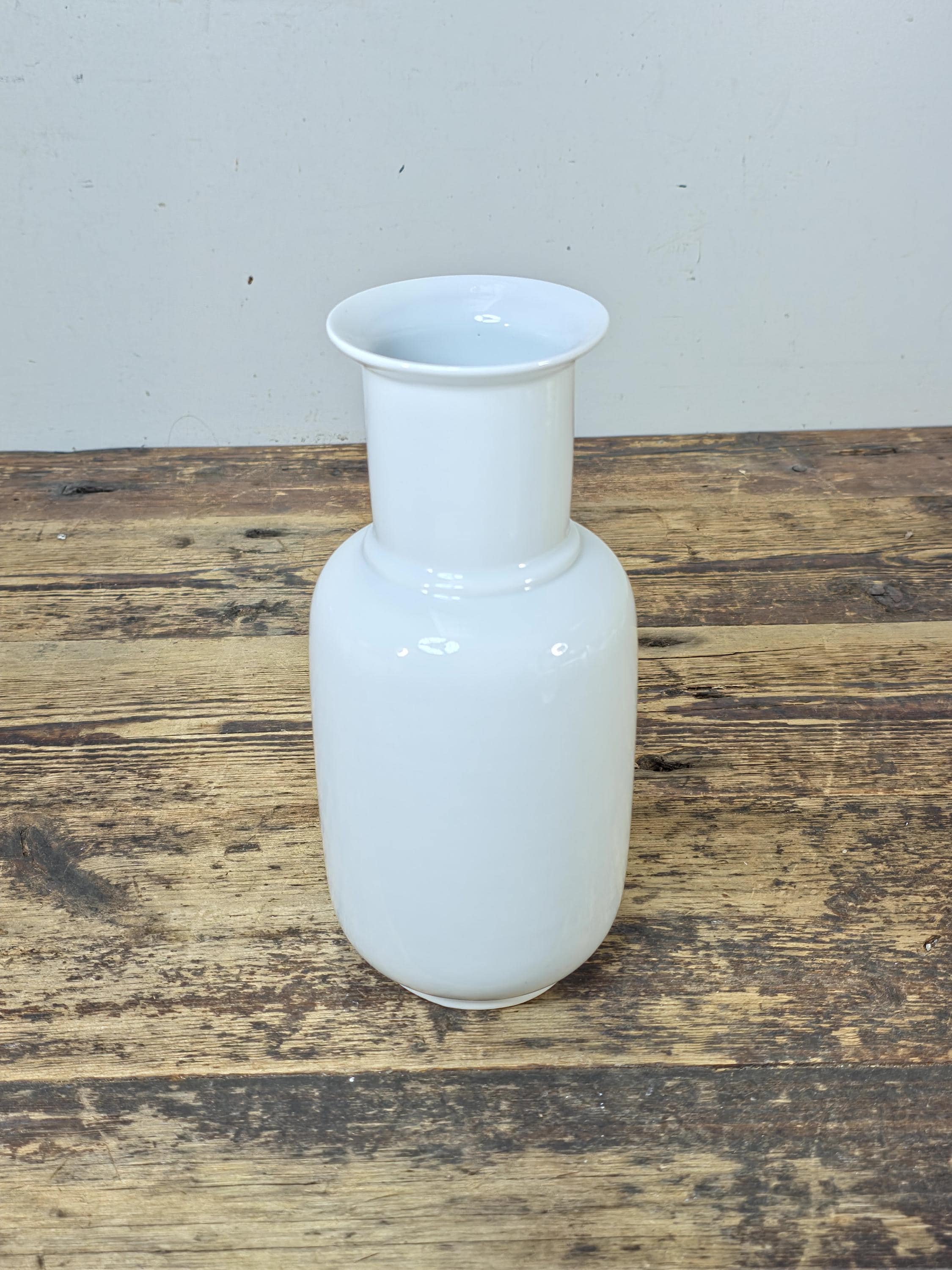 Thomas Germany “Nelkenvase” White Porcelain Vase – 1 L (1970s–80s)