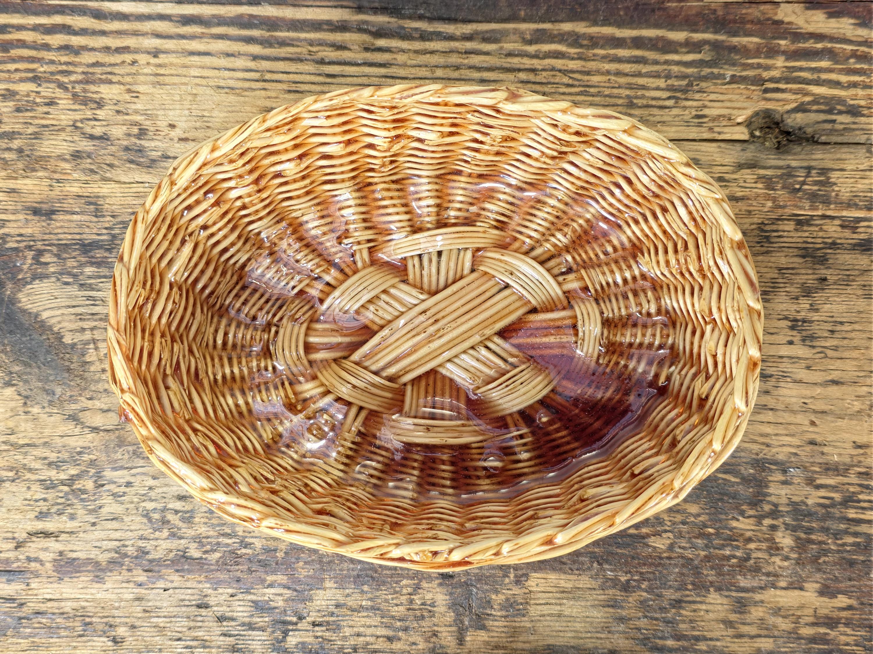 Vintage Resin Coated Wicker Basket with Pinecones and Red Berries Lid