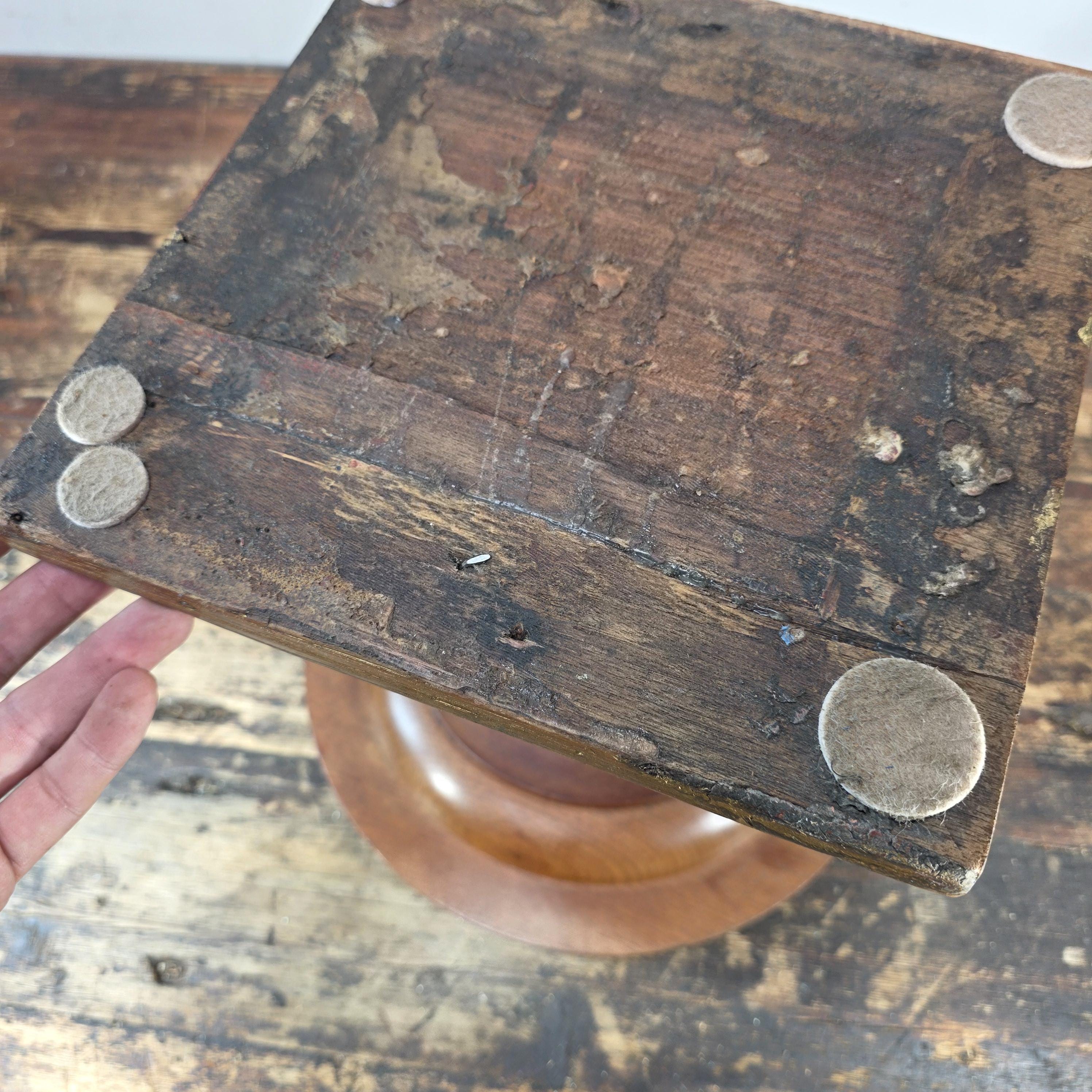 Vintage Hand-Carved Wooden Pedestal / Plant Stand — Mahogany Tone Finish 12"T