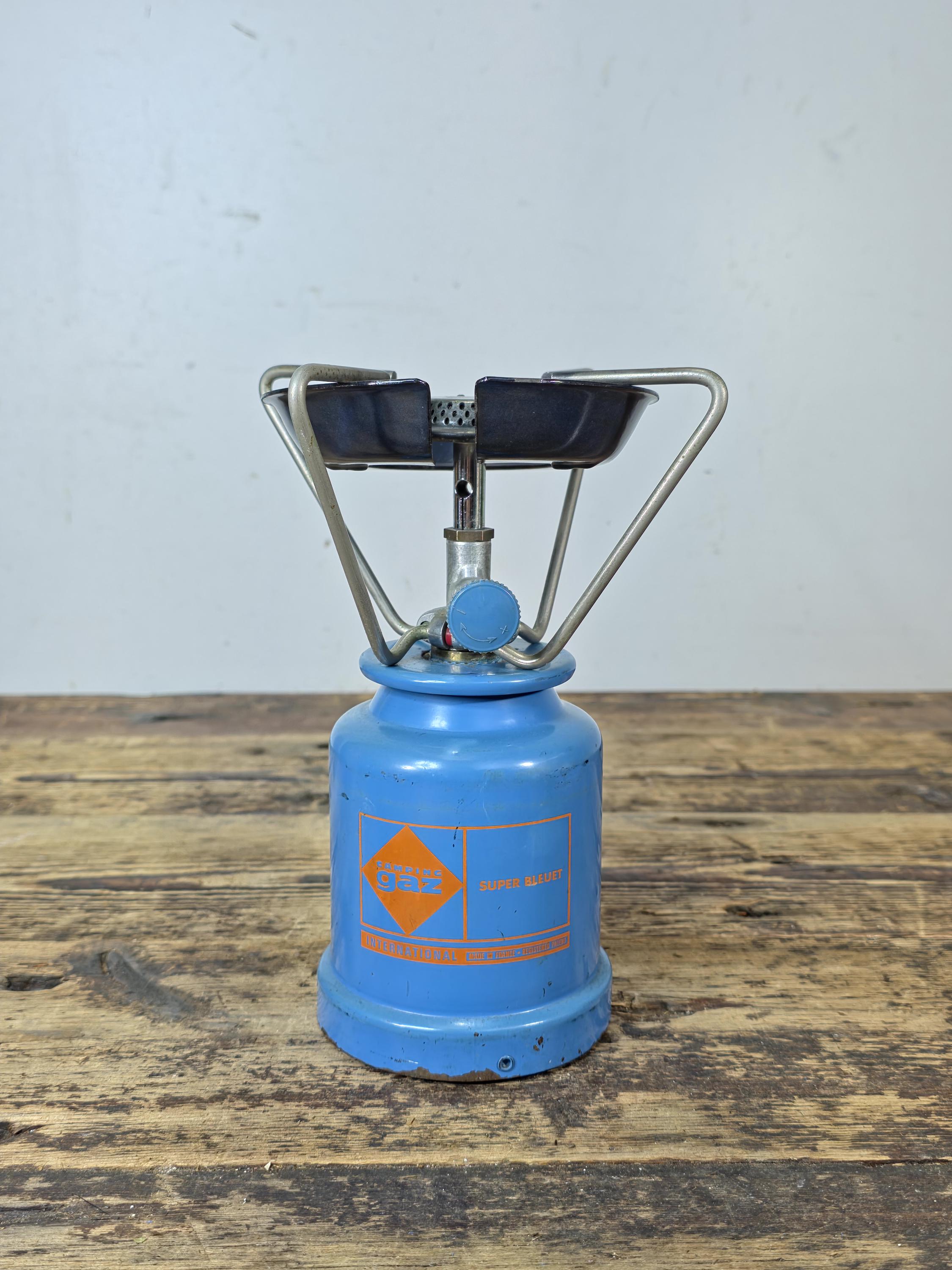 Vintage Camping Gaz “Super Bleuet” Portable Gas Stove – 1970s–80s, France