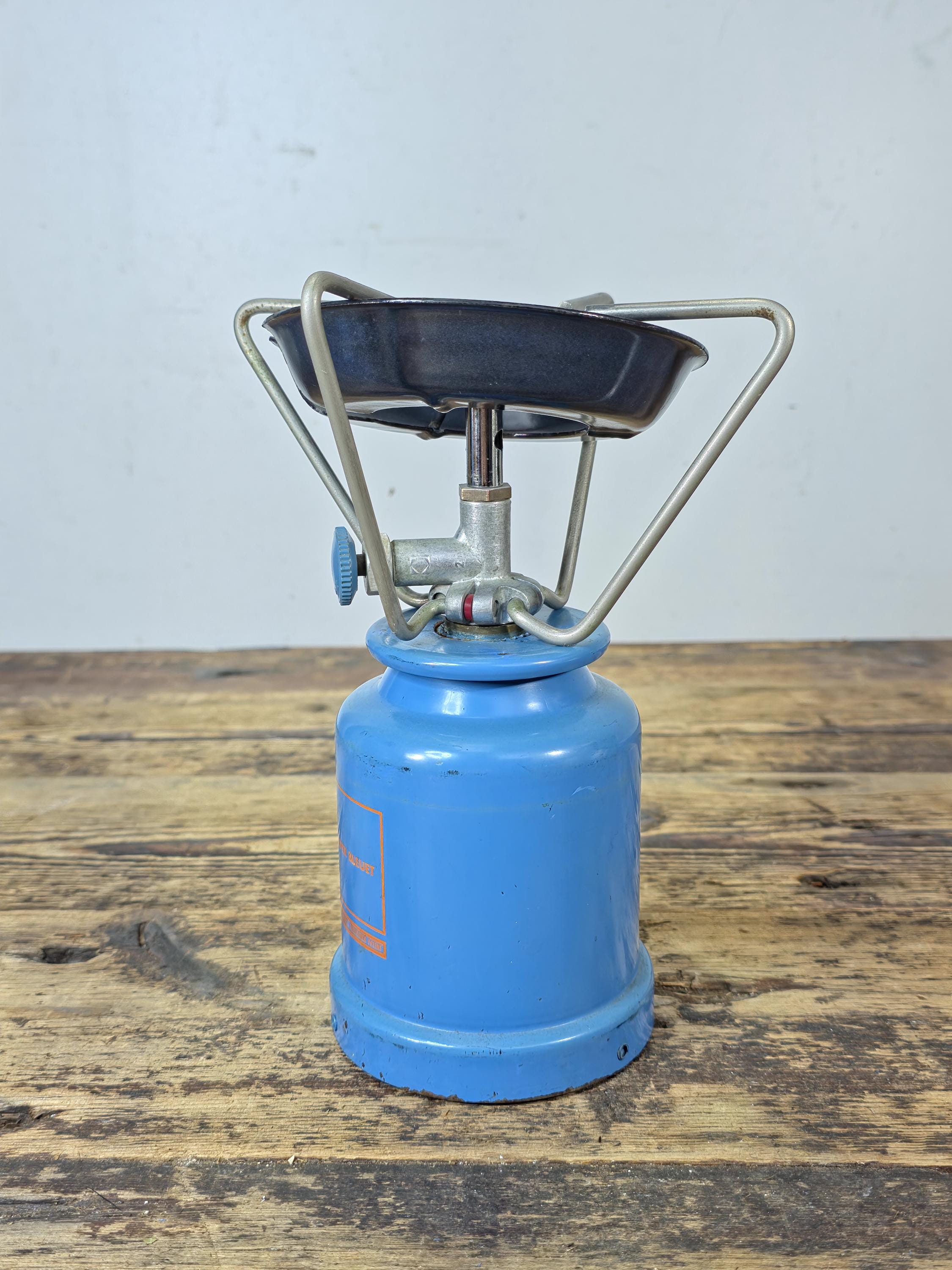 Vintage Camping Gaz “Super Bleuet” Portable Gas Stove – 1970s–80s, France