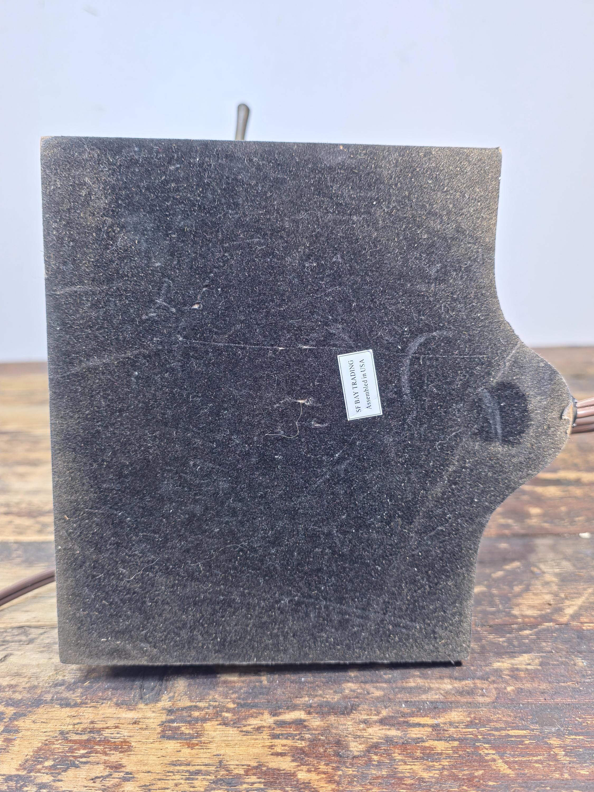 Vintage Bronze-Tone Metal Bulldog Table Lamp — SF Bay Trading