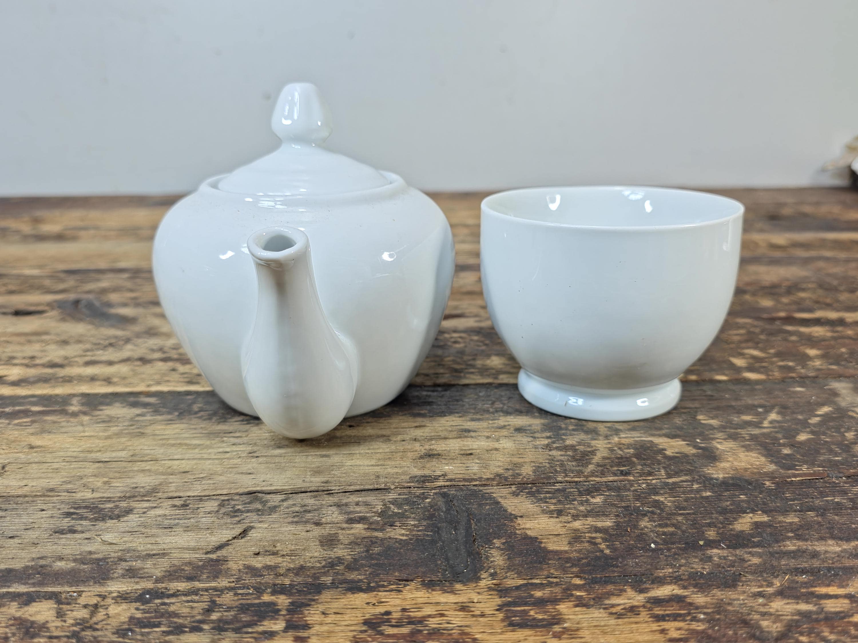 BIA Cordon Bleu White Porcelain Teapot and Cup Set (2-Piece)