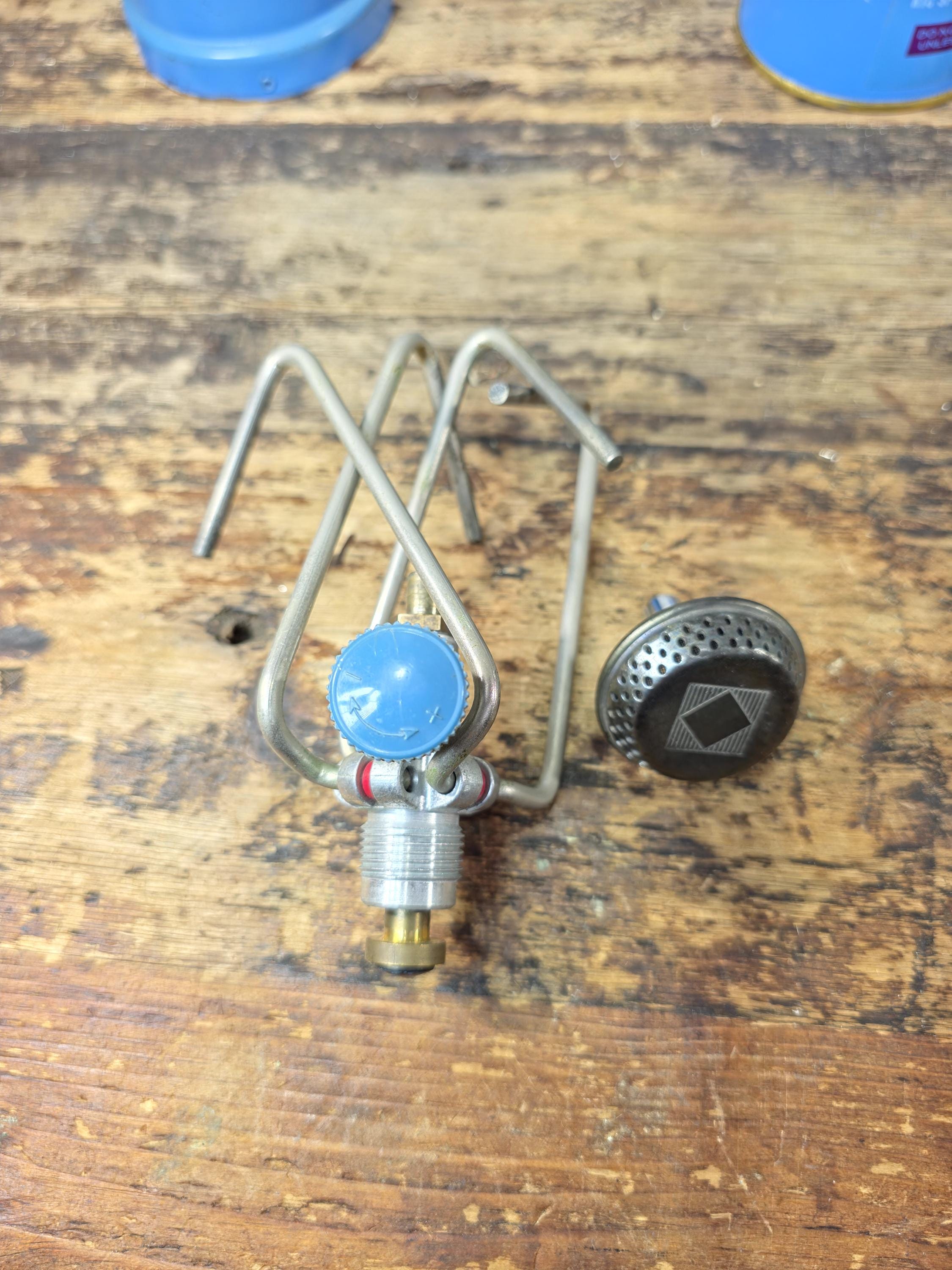 Vintage Camping Gaz “Super Bleuet” Portable Gas Stove – 1970s–80s, France