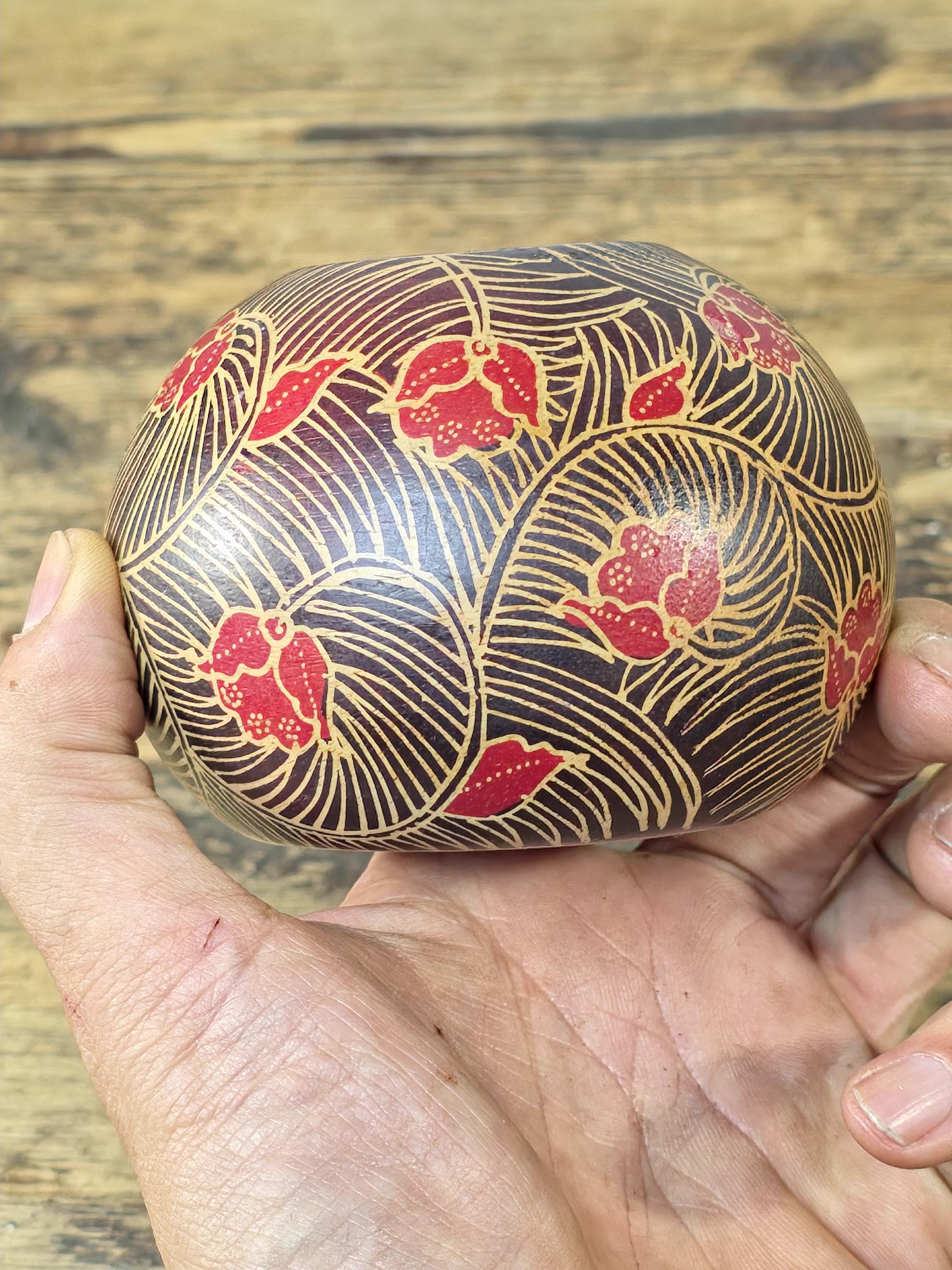Wooden Votive Candle Holder – Red & Flesh-Tone Floral Design Asian / Boho Decor