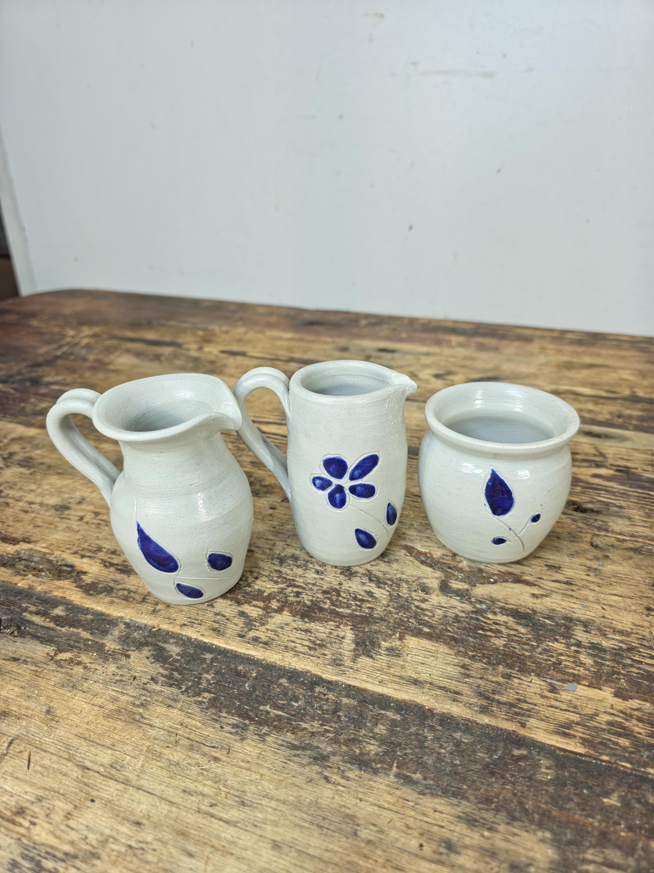 NOS Williamsburg Pottery Salt Glaze Mini Pitcher Pot Set of 3