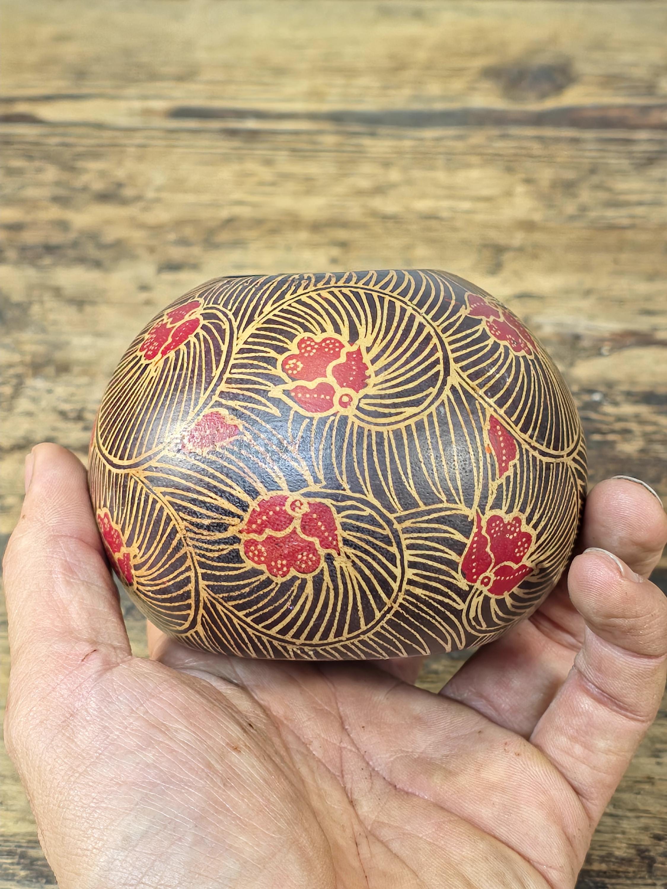 Wooden Votive Candle Holder – Red & Flesh-Tone Floral Design Asian / Boho Decor