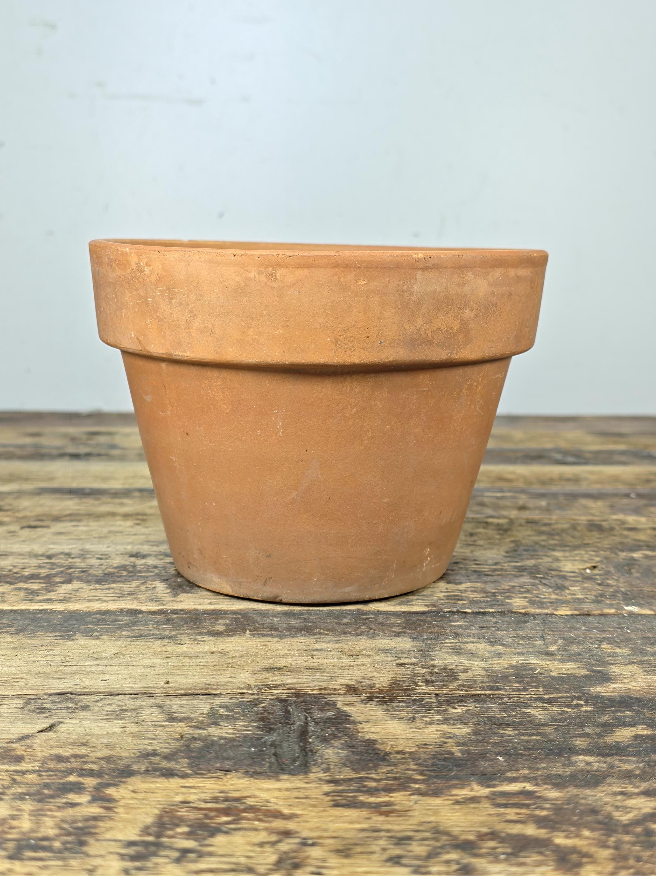 Vintage Unglazed Terracotta Planter Pot – VAS-TREV Italy – 7" Dia