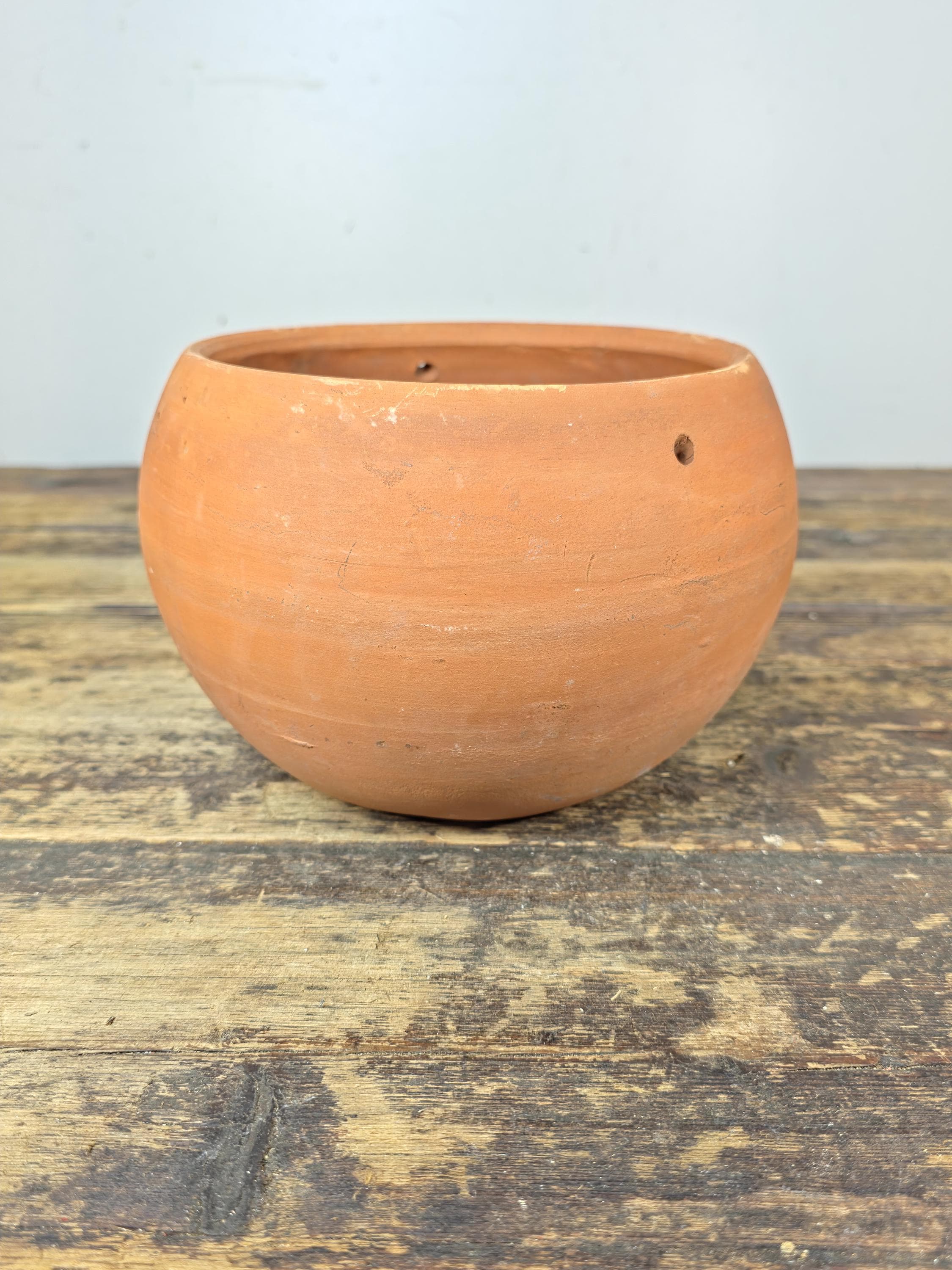 Vintage Terracotta Hanging Planter Pot – 1970s–1990s – 8" Diameter