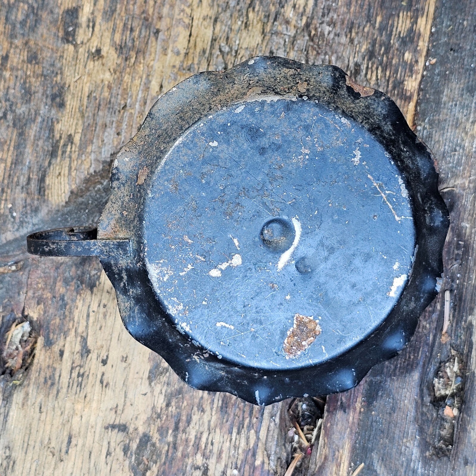 Vintage Rusty Tea Light Candle Holder With Stand 5"H
