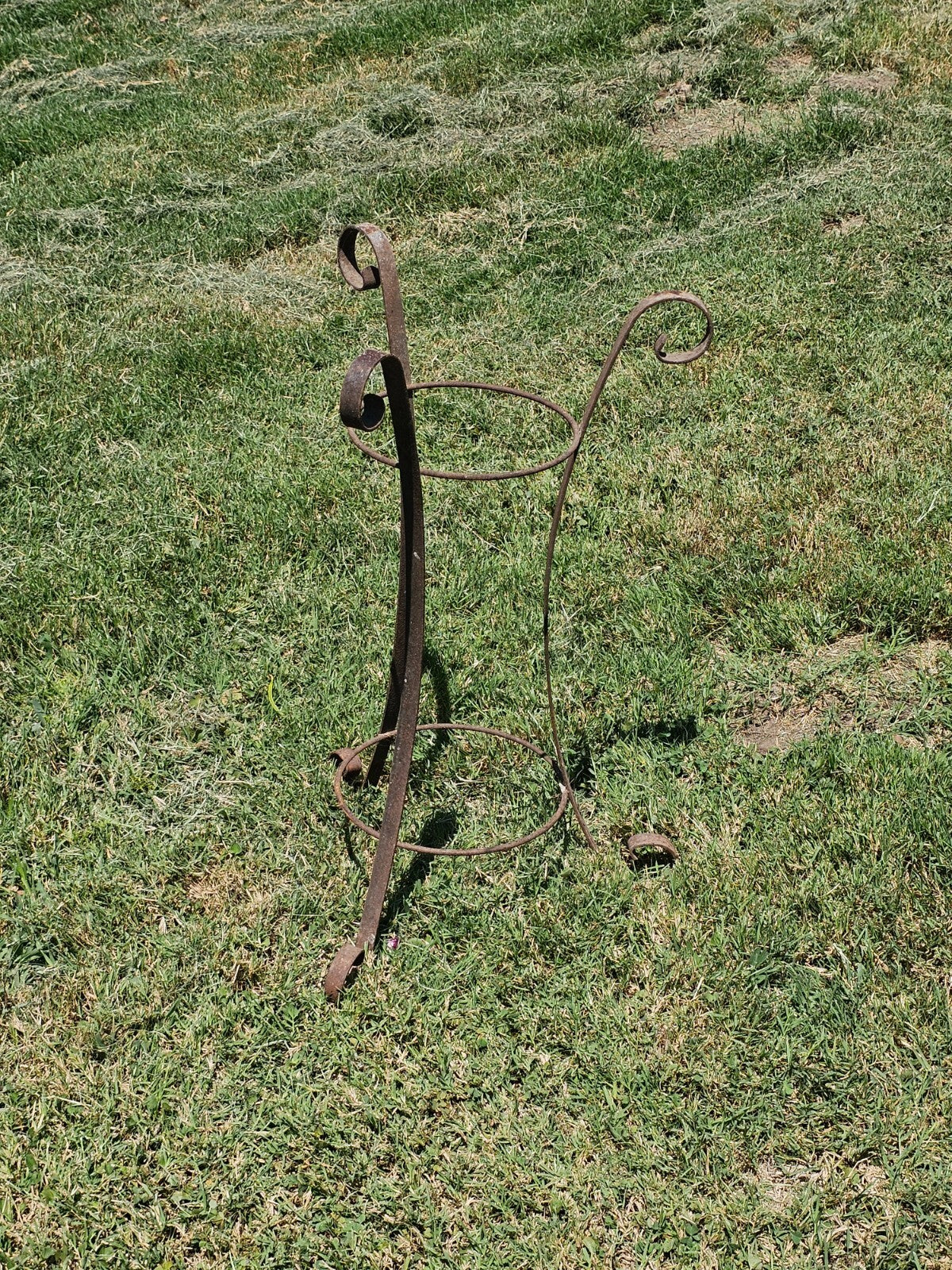 Spanish Revival Style Metal Scroll Planter Holder Stand 26.5" H