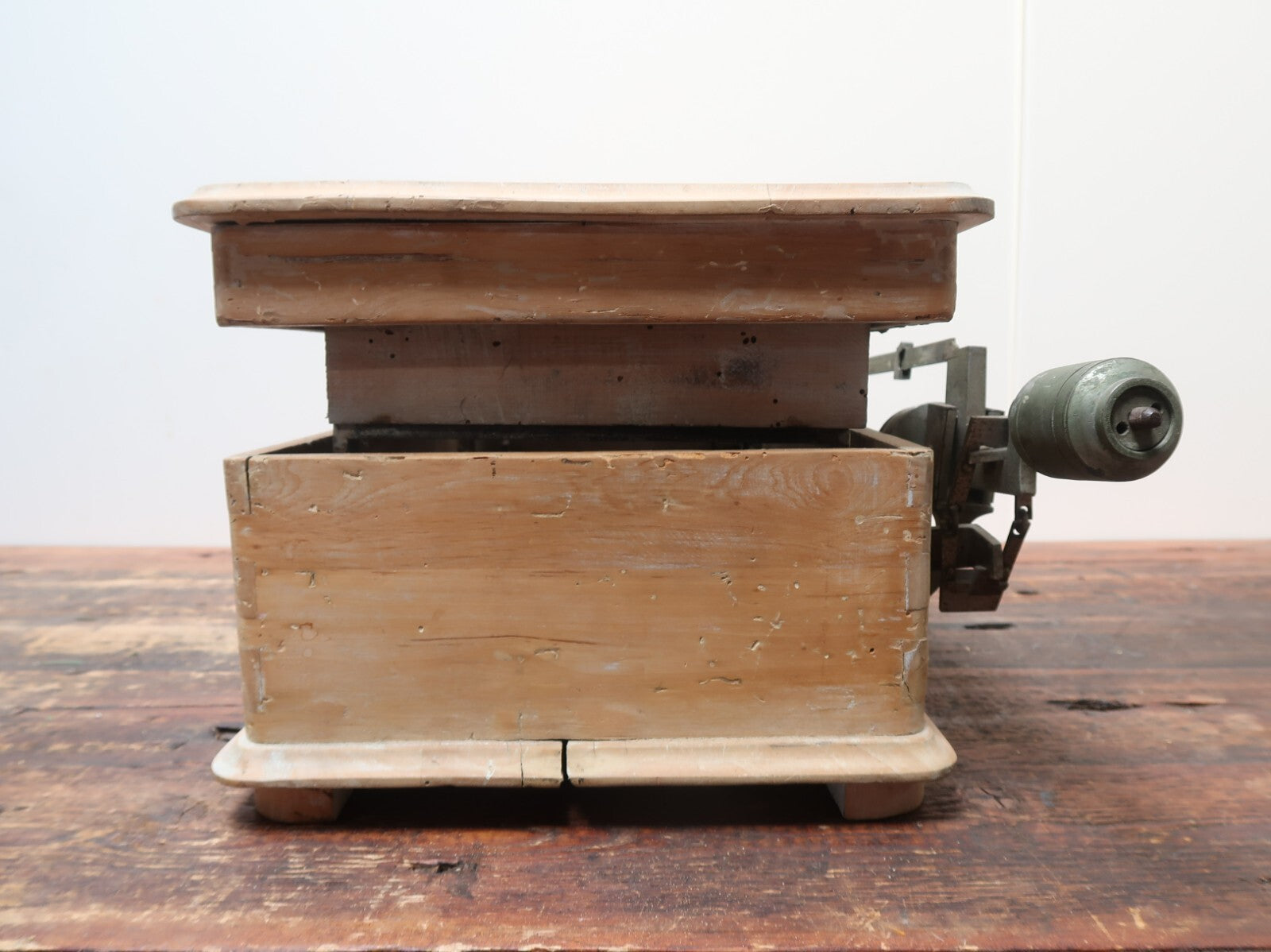 Antique P. VENTI CHILOG Scale Wood and Metal made In Italy