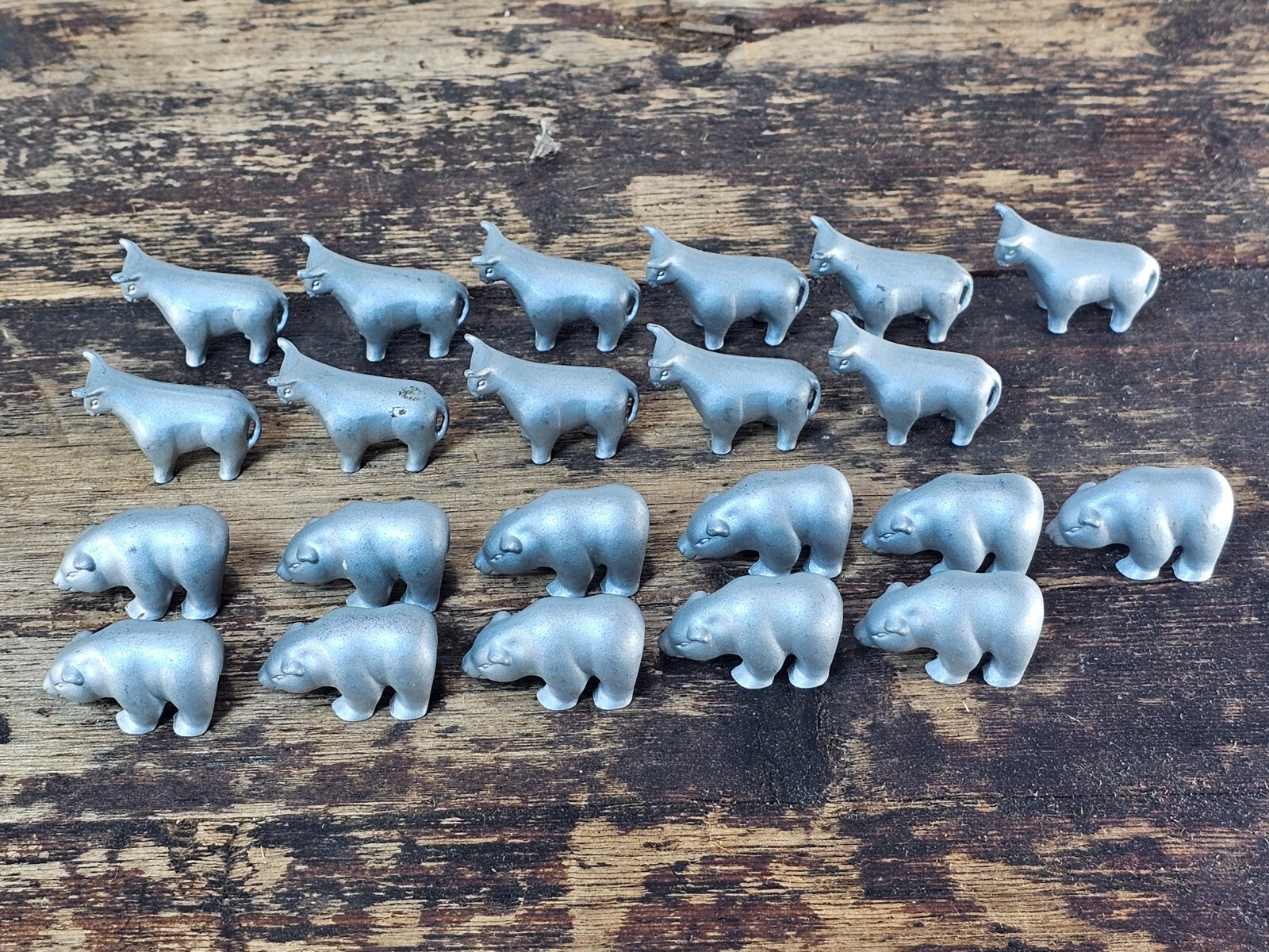Game Pieces Only Zinc Alloy 11 Bears and 11 Bulls Figurines