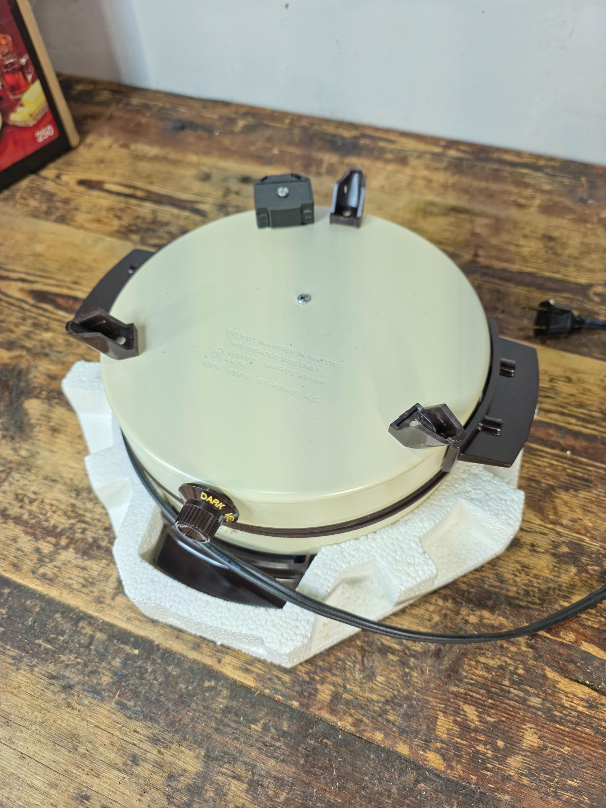 Vintage Toastmaster Belgian Waffler – Model 250 (NOS)