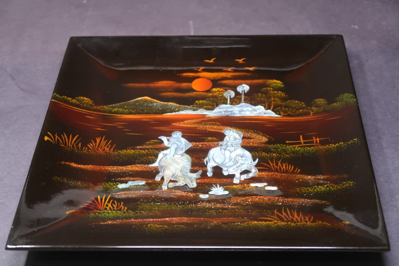 Set of 2 Vietnamese Lacquerware Platter Mother of Pearl Inlay Rural Scene 9.5"