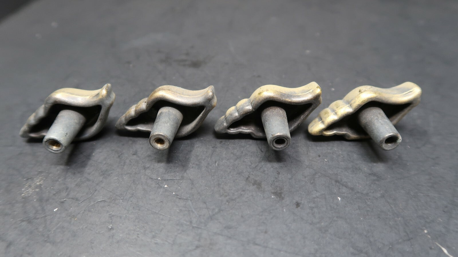 Lot of 4 Belwith Hickory Conch Shell Pull Knob Cabinet Drawer Handle (A)