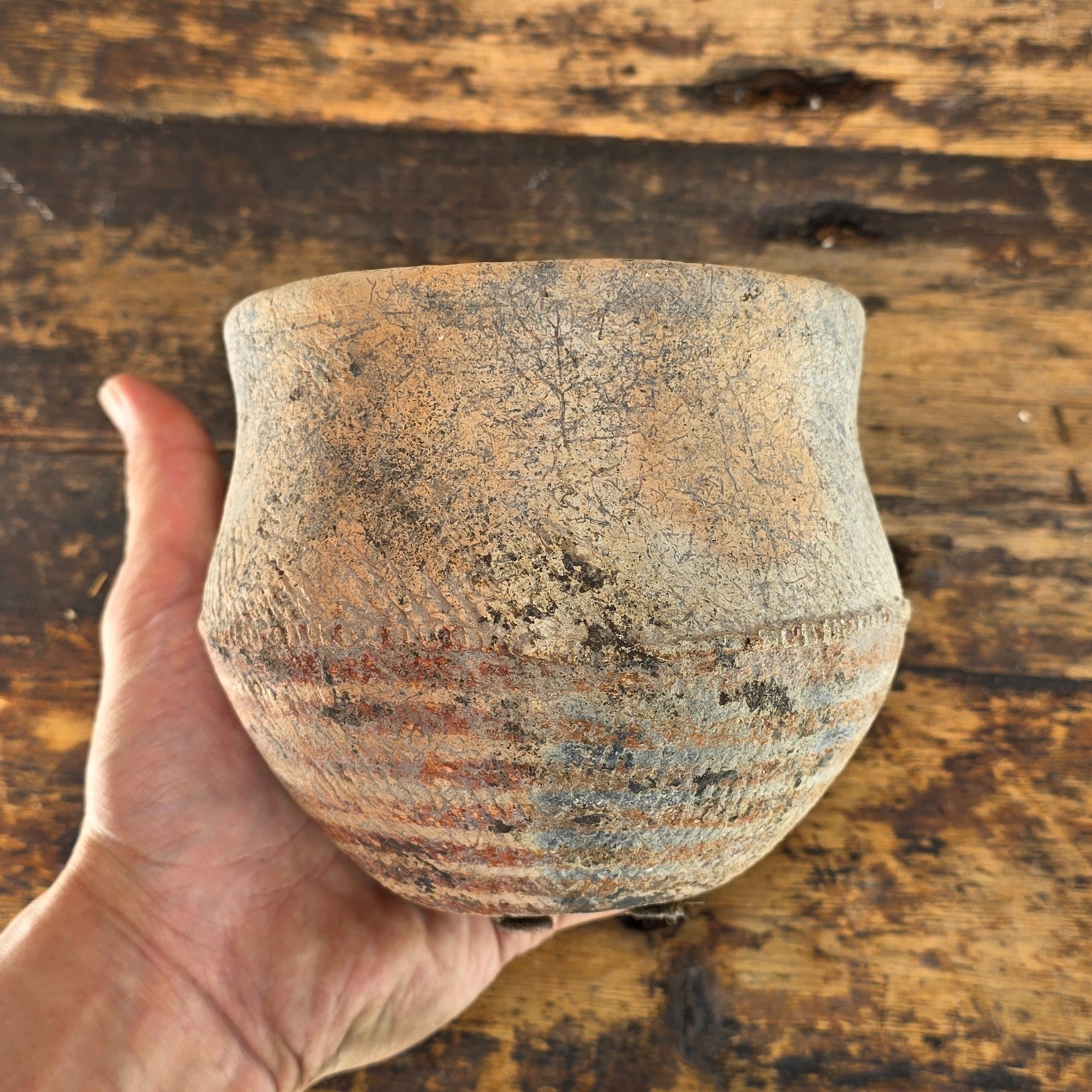 Ancient-Style Red Painted Jar with Cord Impressions East to Central Asian Style