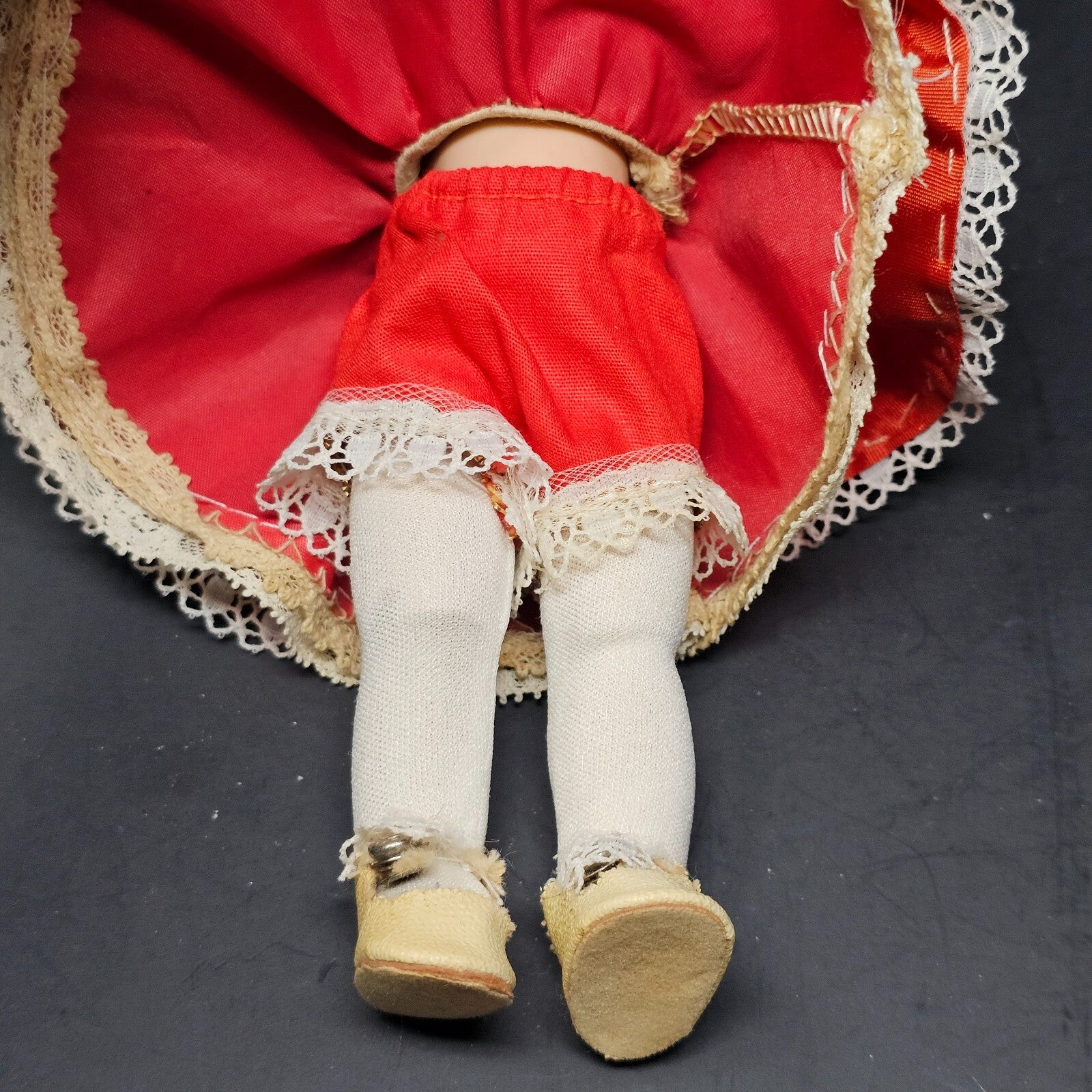 Vintage Vogue Ginny Bent Knee Walker Doll 8" 1950's