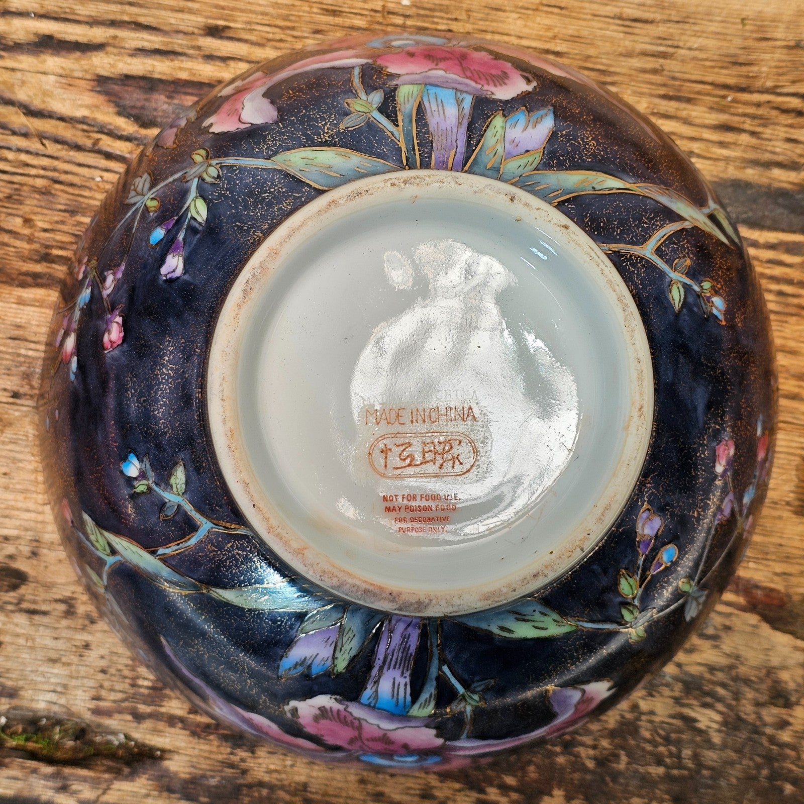 Vintage Chinese Export Ware Porcelain Bowl with Hand-Painted Iris & Gold Leaf