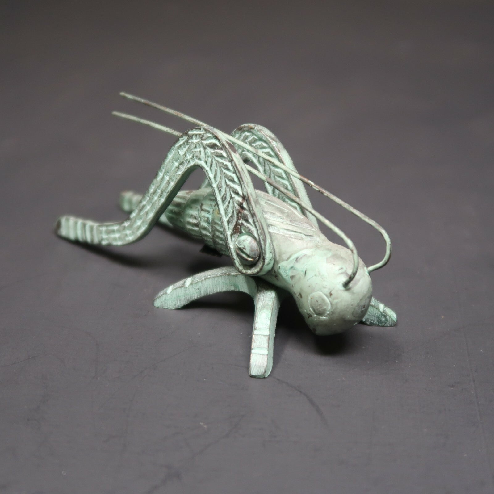 Vintage Metal Grasshopper Green Patina L 4"