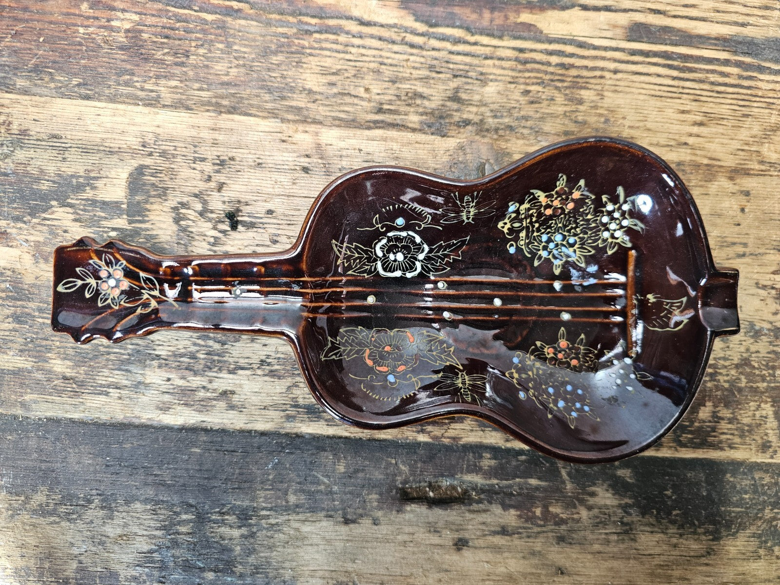 Vintage Ceramic Guitar Ashtray / Trinket Dish with Hand-Painted Moriage Detail