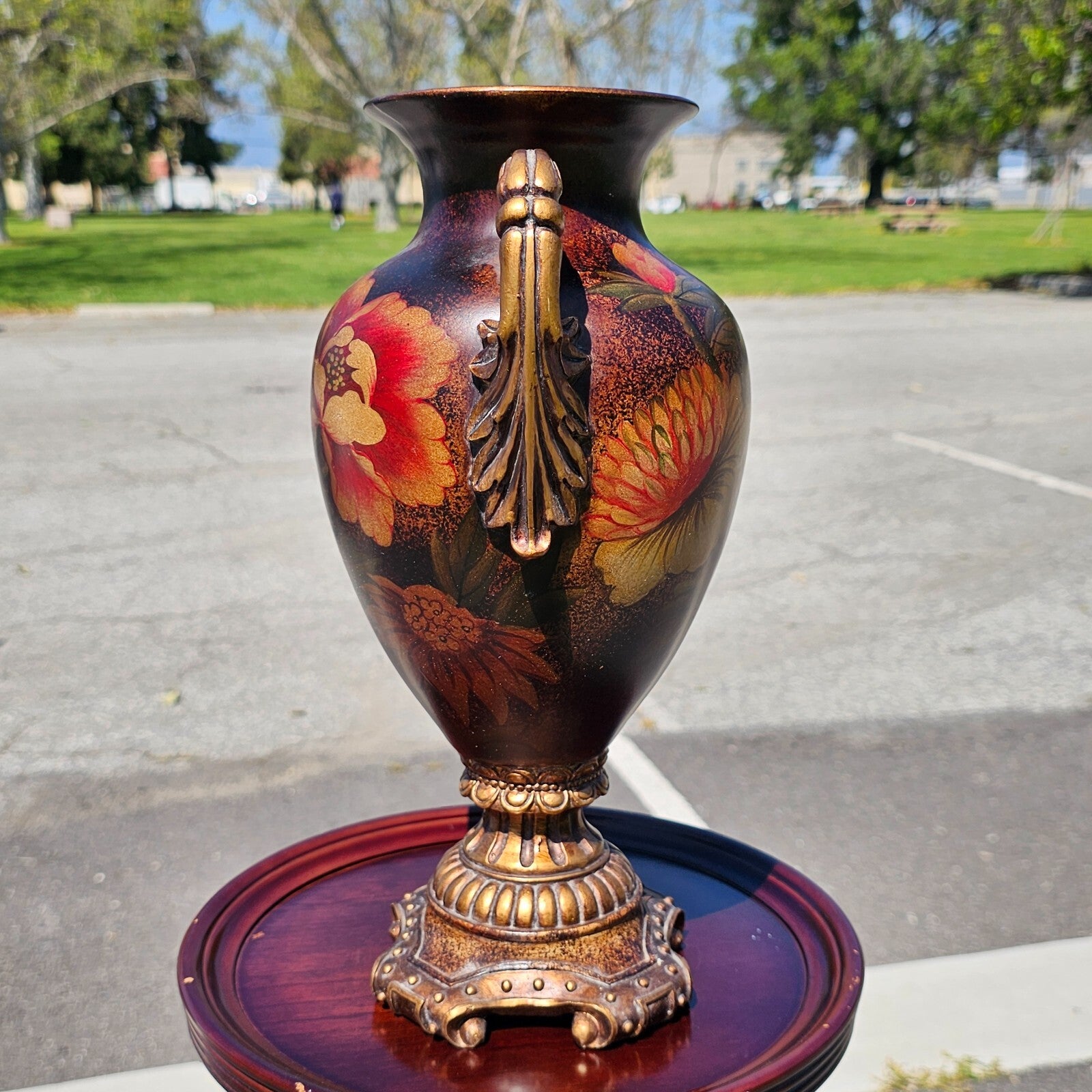 Resin Vase + Artificial Flowers Home Decor