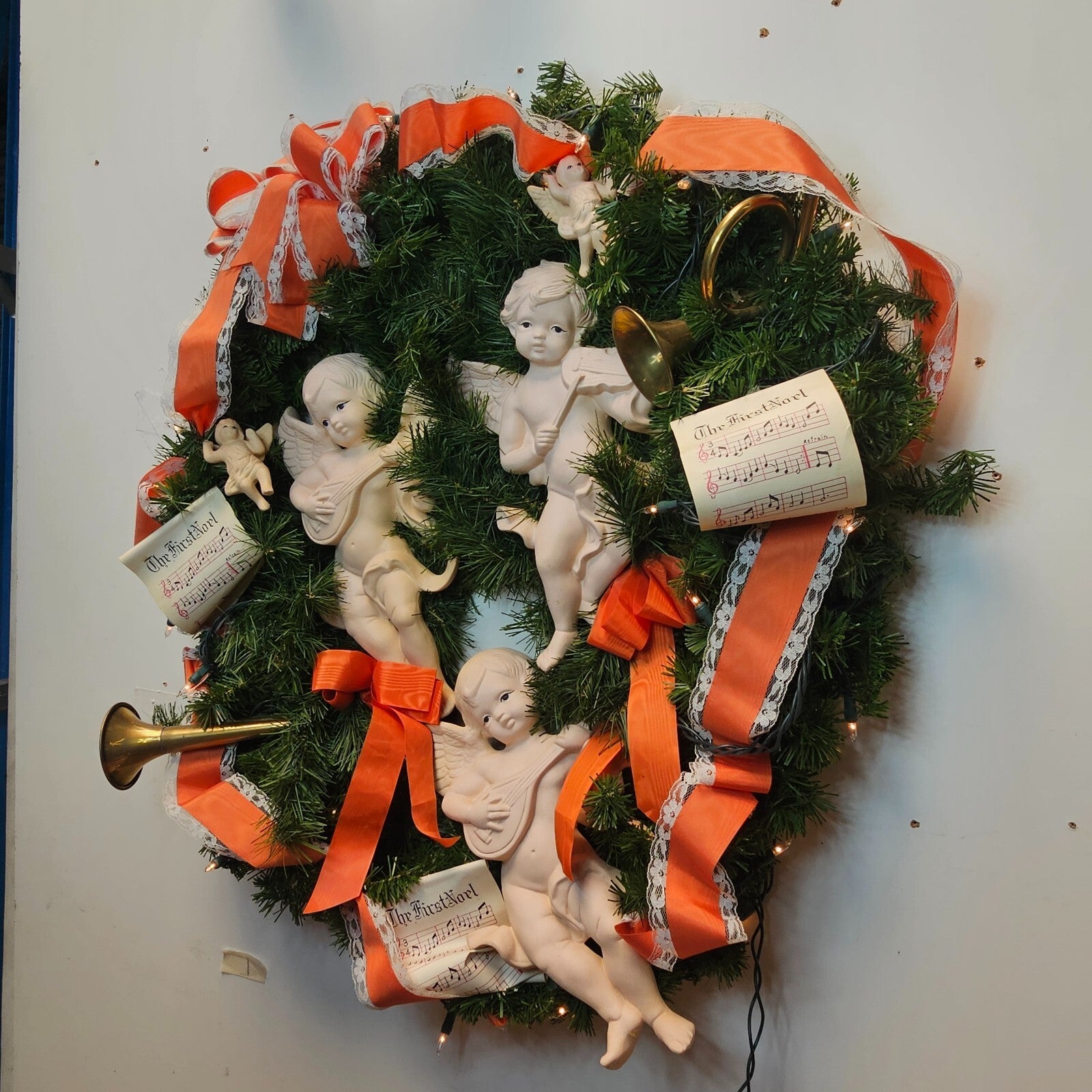 Christmas Wreath Sign 27” Diameter With 5 Bisque Angels.