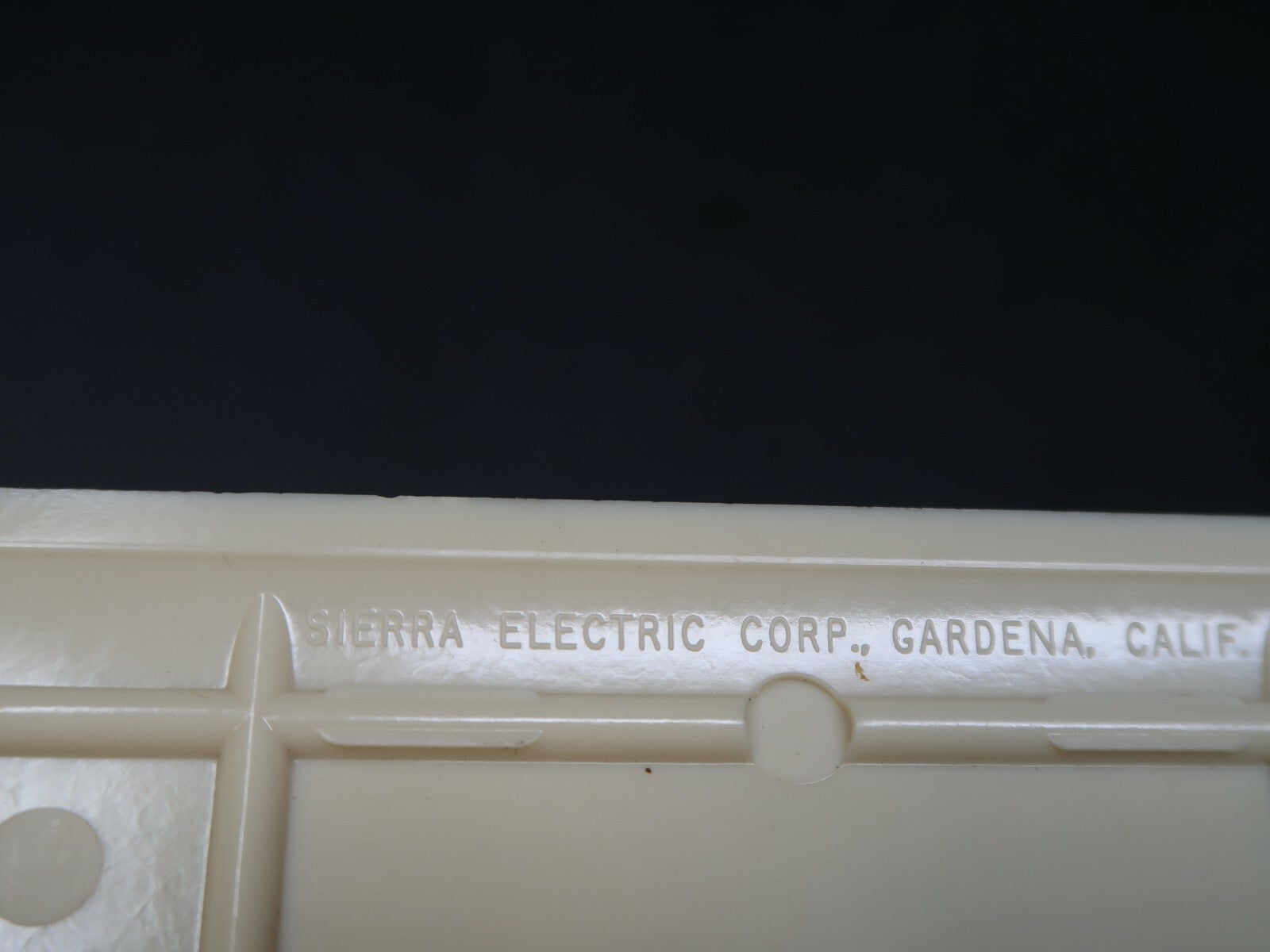 Sierra Electric Corp. Single Switch Cover
