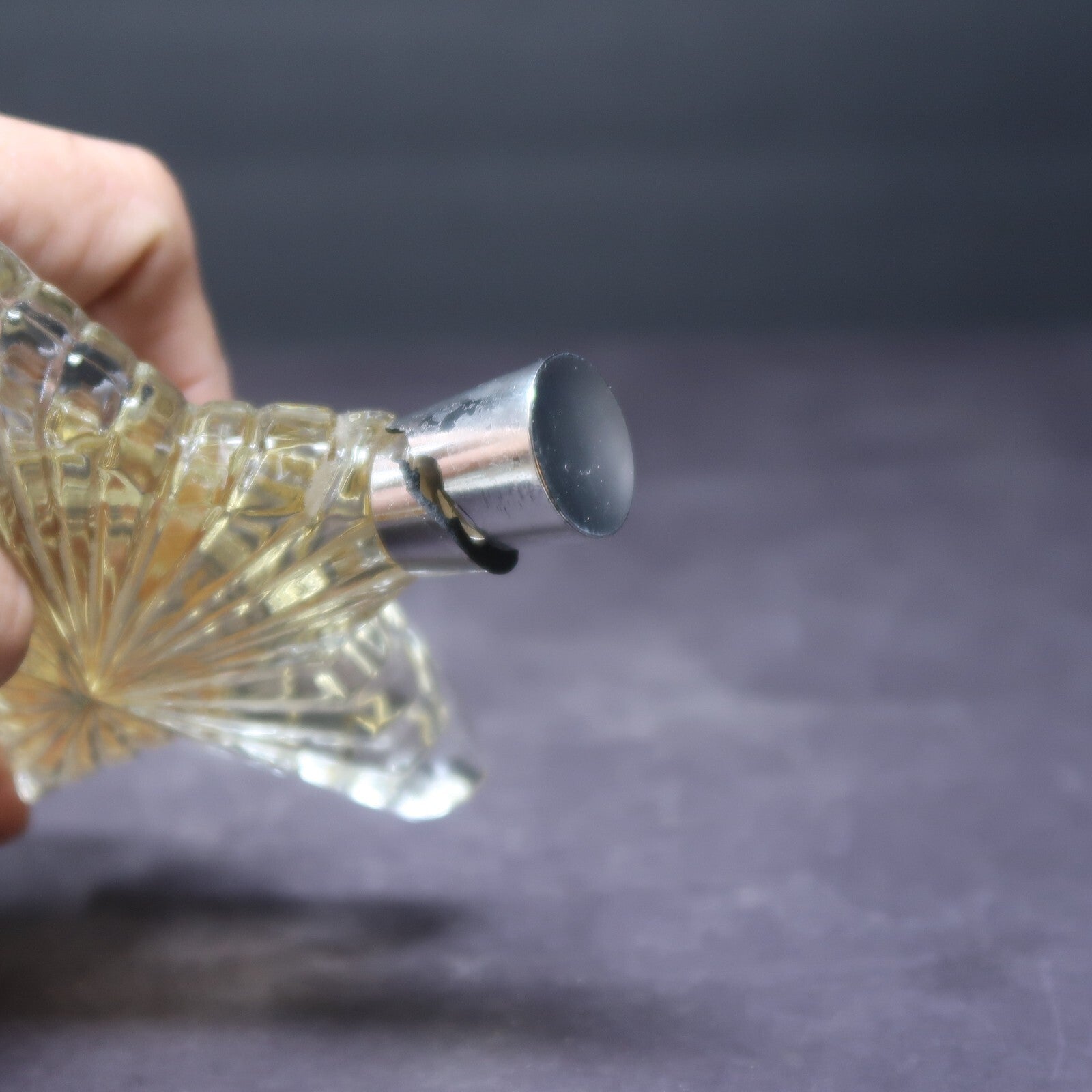 Avon Imari Star Decanter Eau De Cologne 1.7 fl. oz. (The Cap Is Broken)