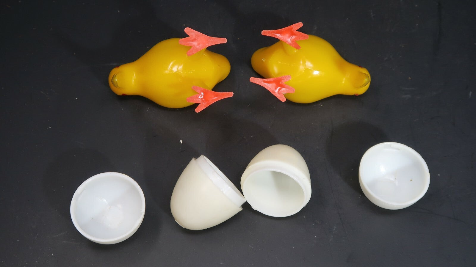 1960's Cute Vintage Yellow Birds and Eggs Salt and Pepper Shakers Plastic