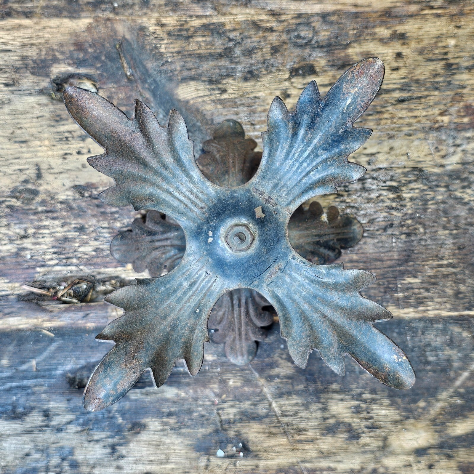 Vintage Rusty Tea Light Candle Holder With Stand 5"H