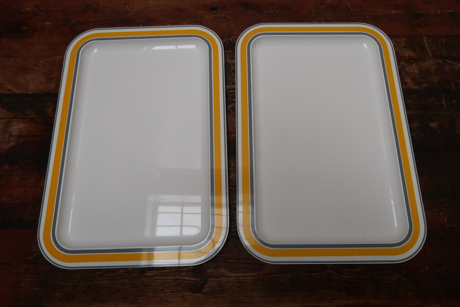 GUZZINI Acrylic 2 Serving Trays & 1 Pitcher by Paolo Tilche 1970's (Set of 3)