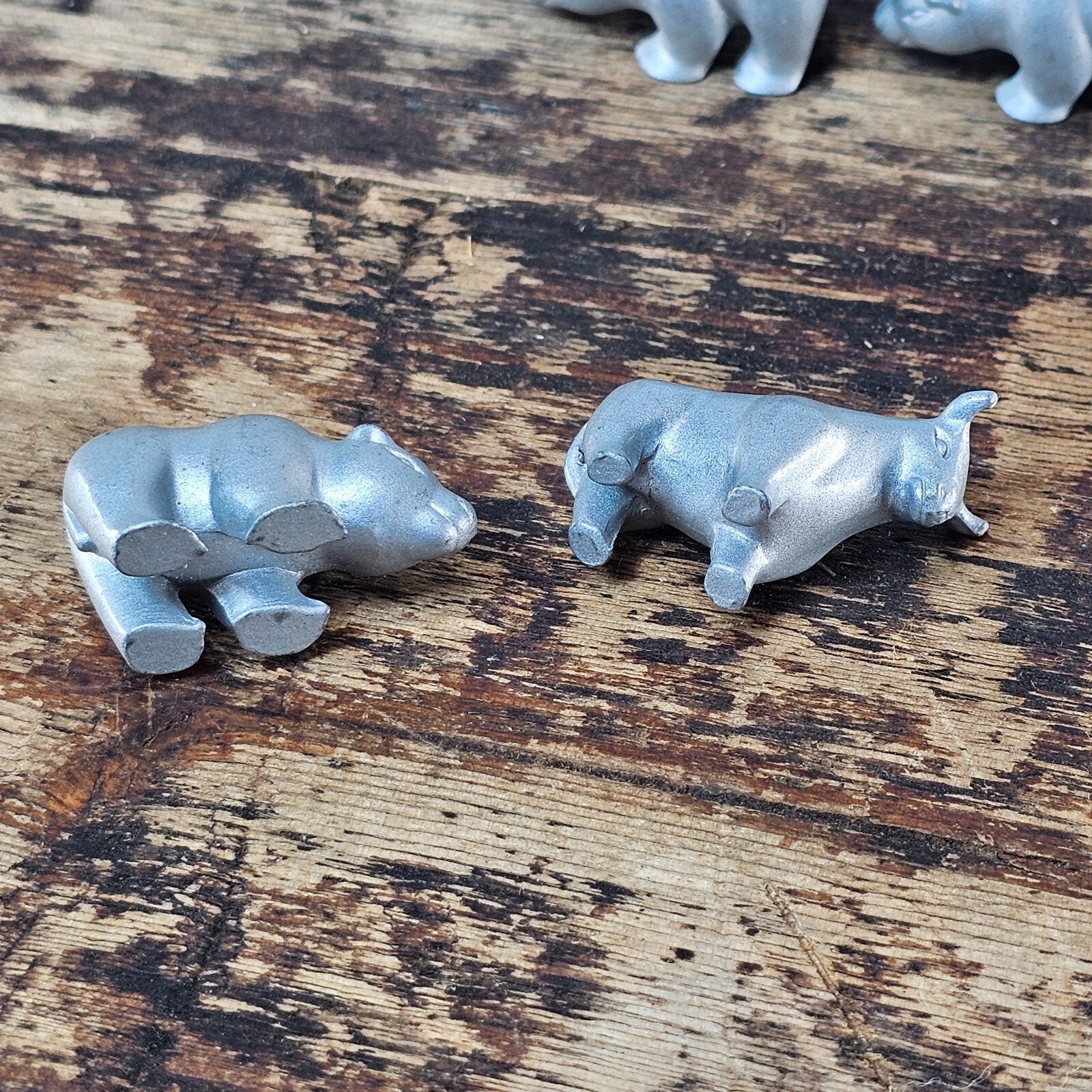 Game Pieces Only Zinc Alloy 11 Bears and 11 Bulls Figurines