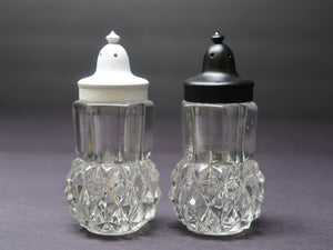 Salt and Pepper Shakers Set 1.75" x 1.75" x H4"