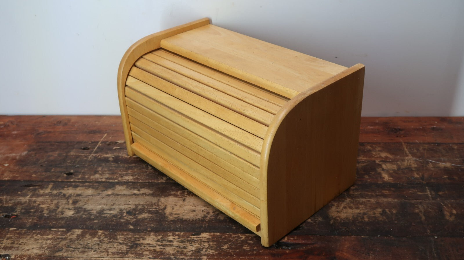 Kamenstein Wood Bread Box Roll-Top Front