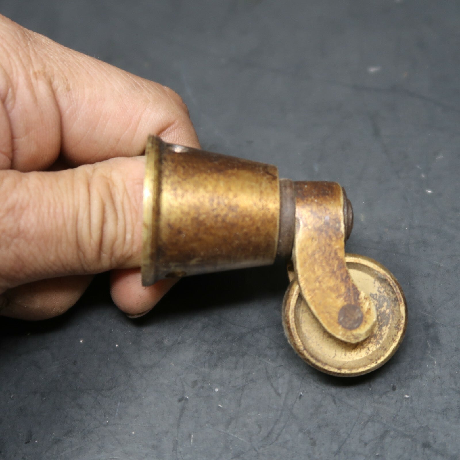 Antique Brass Metal Caster Wheel Hardware