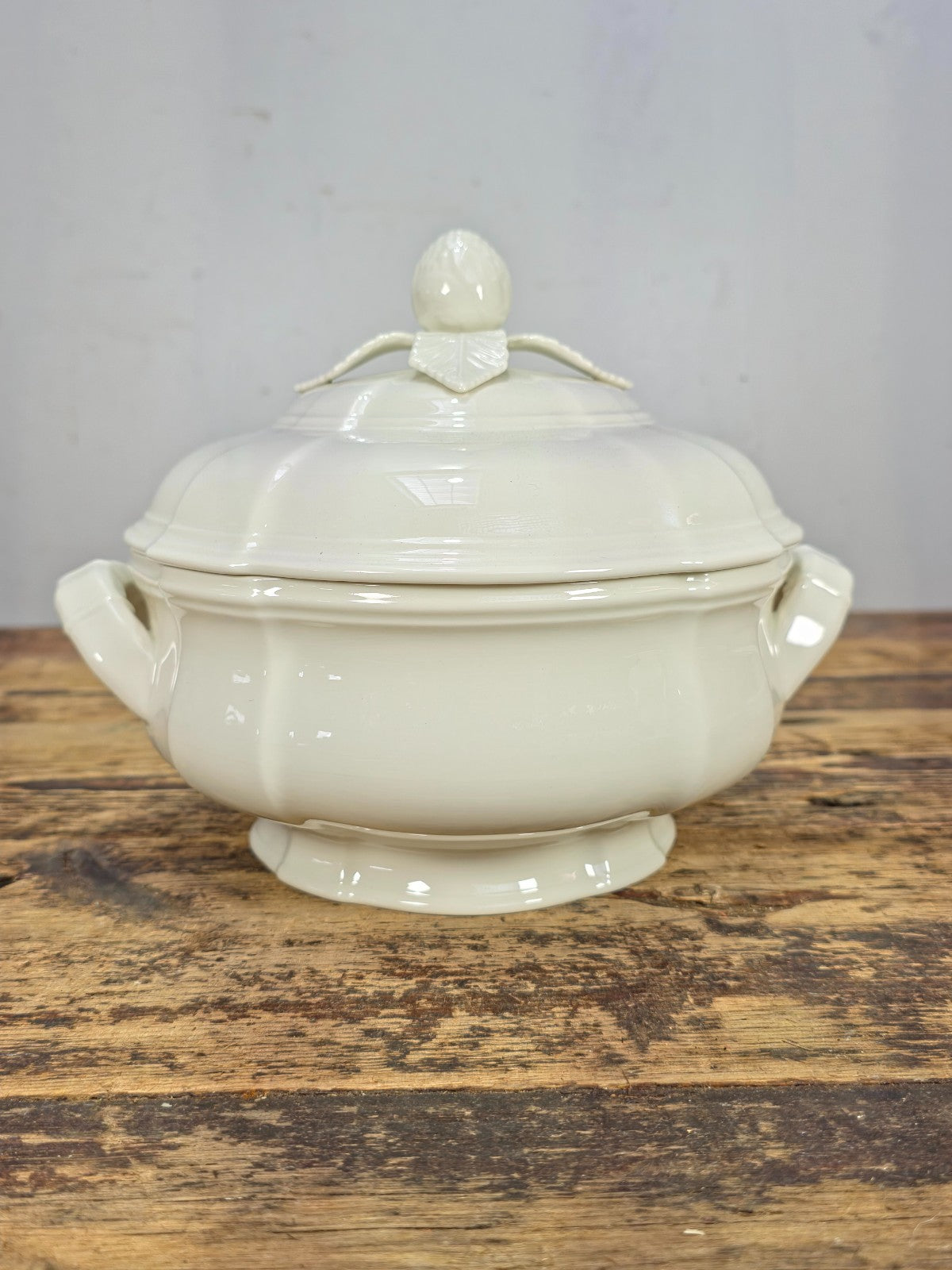 Villeroy &  Boch Manoir Round Covered Vegetable 7.5"