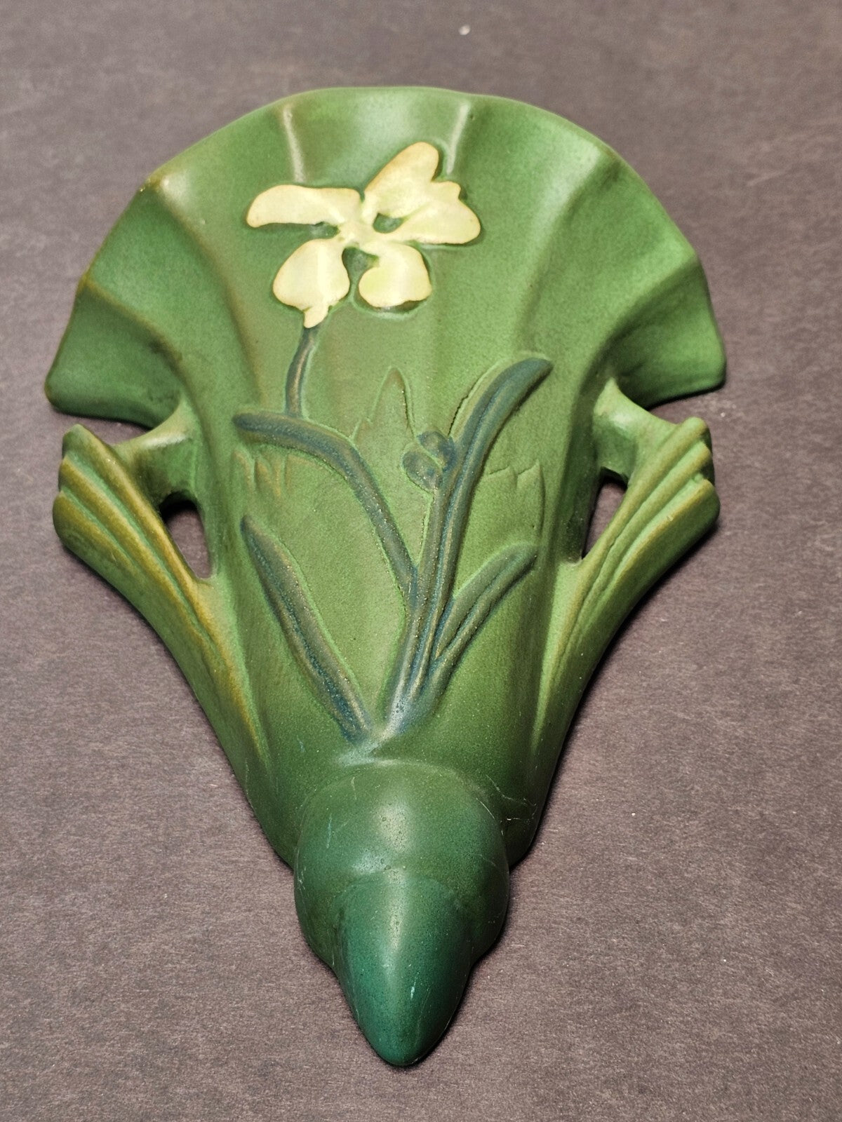Roseville Iris Green Wall Pocket 1284-8 Reproduction