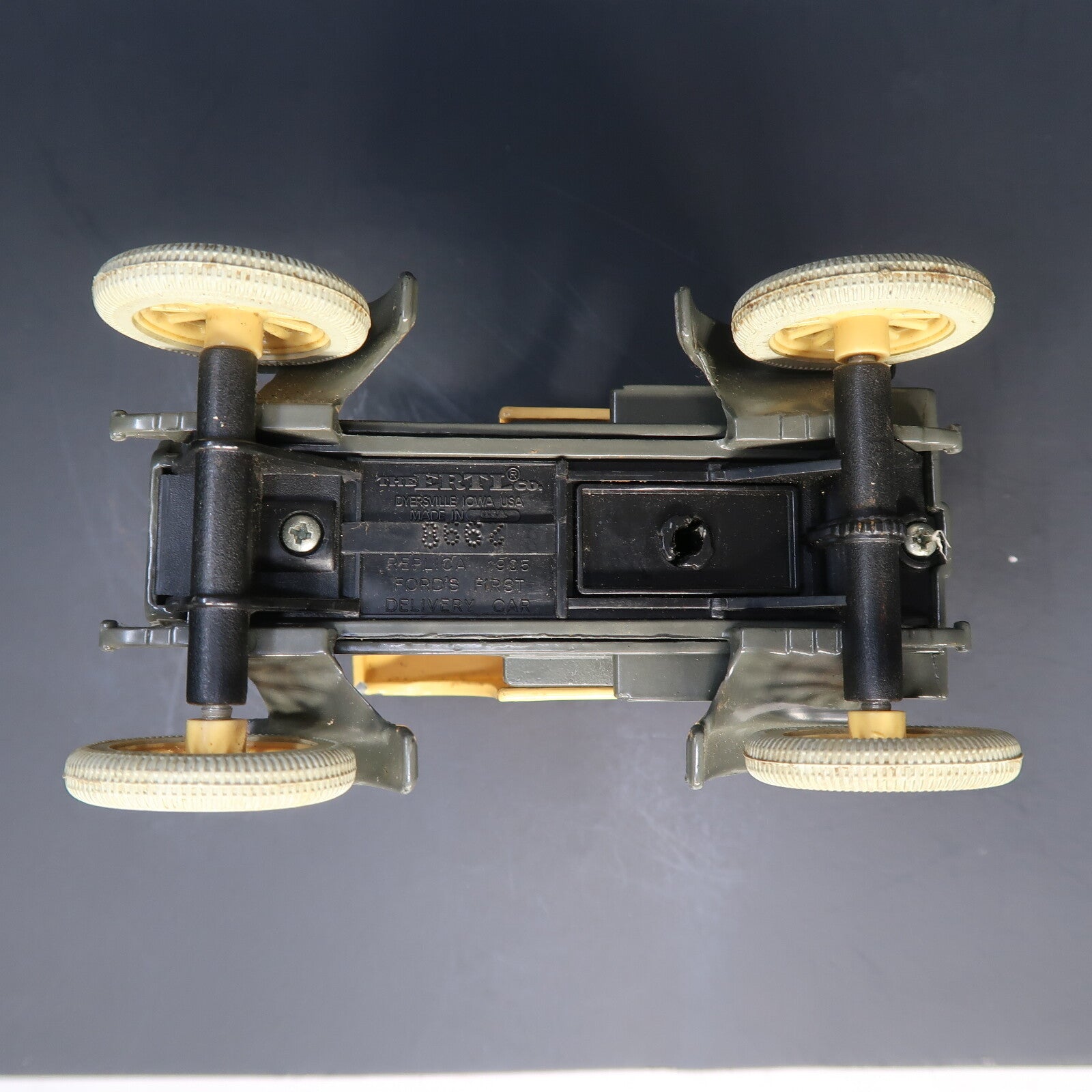 The ERTL CO. CASE Replica 1905 FORD's FIRST Deliver Car Made In USA
